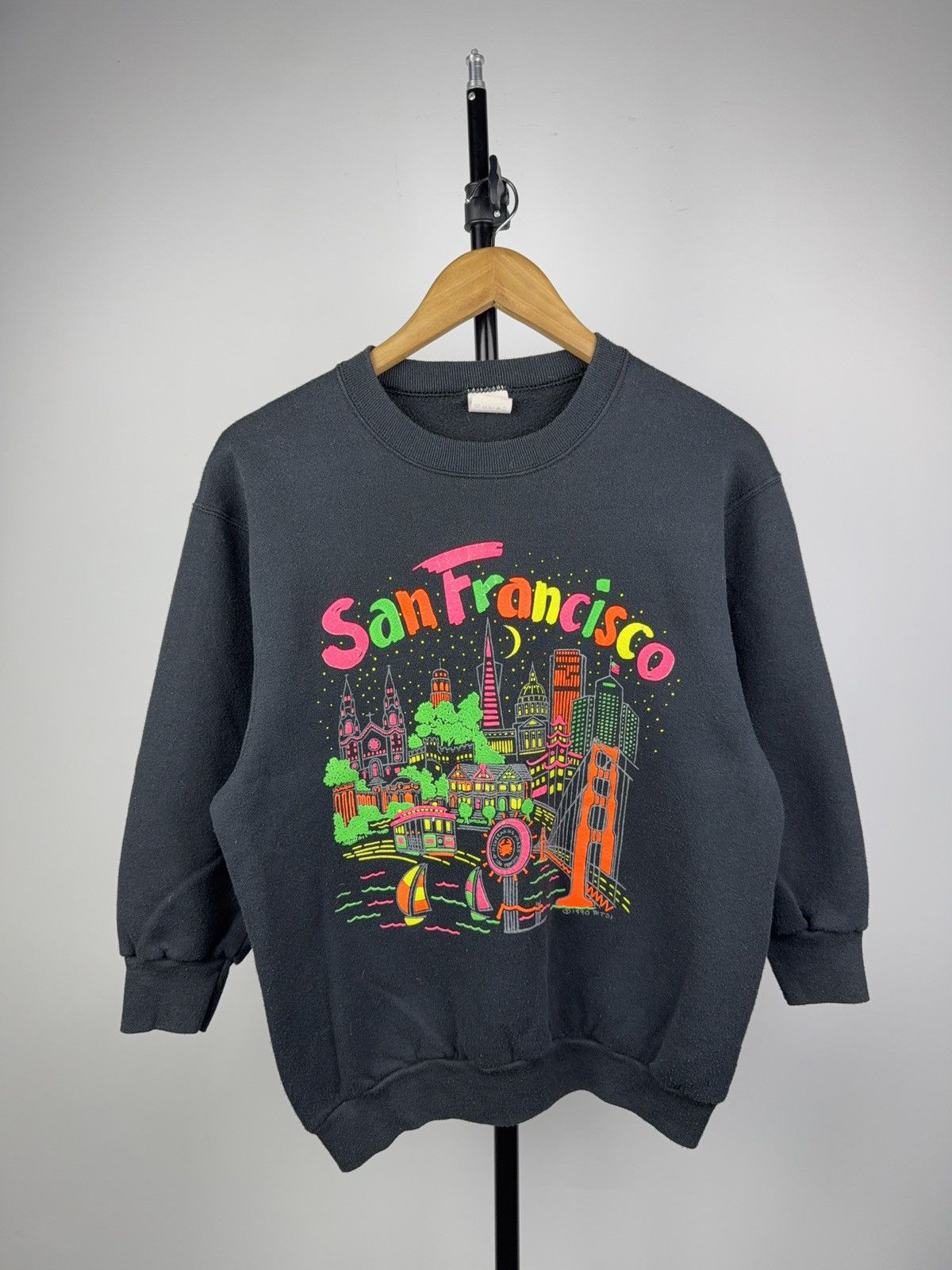 Vintage Vintage 1990 San Francisco Neon City Sweatshirt USA Made Size M / US 6-8 / IT 42-44 - 1 Thumbnail