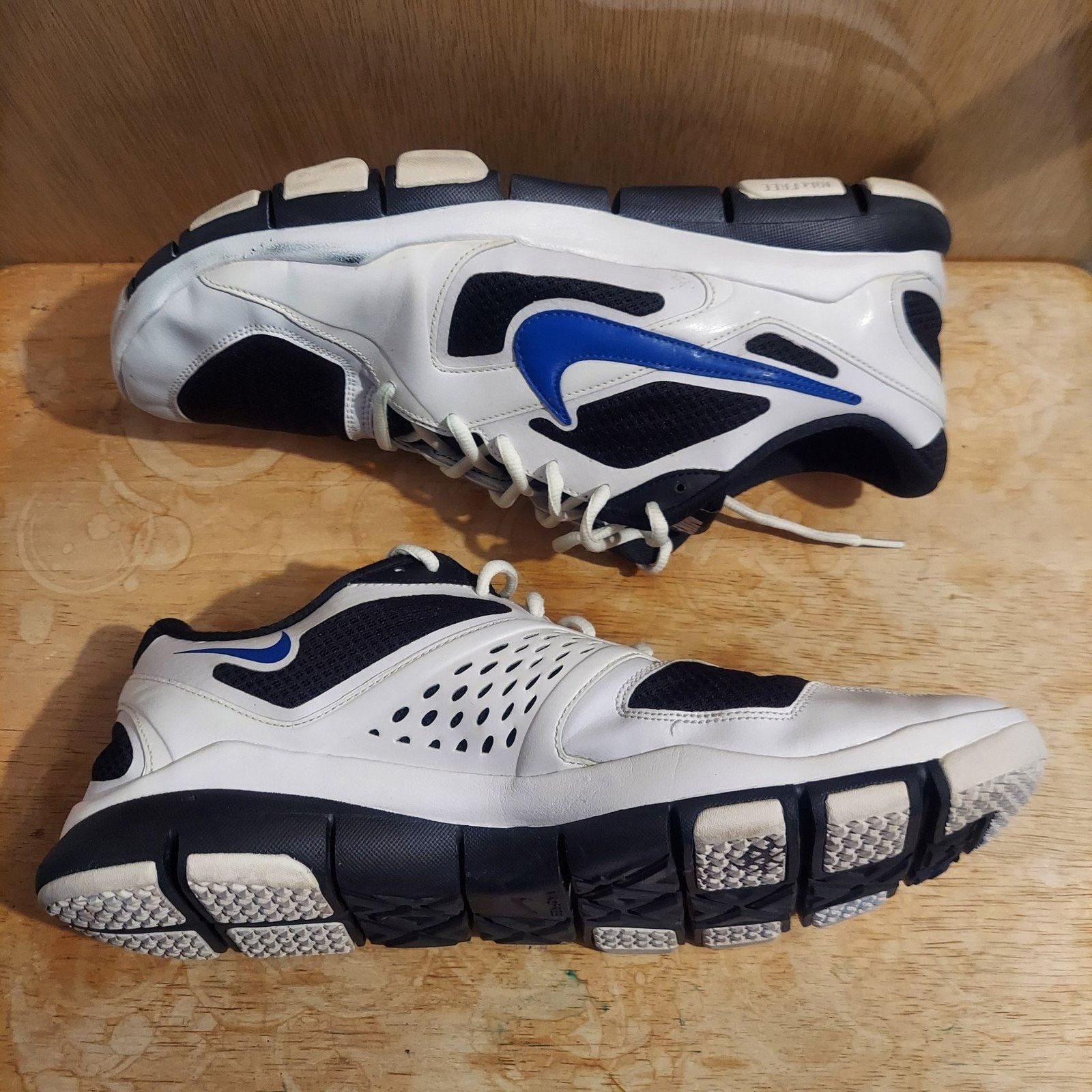 Nike Nike Free TR Men's US 13 Royal Blue Logo Running Shoes EUC Size US 13 / EU 46 - 6 Thumbnail