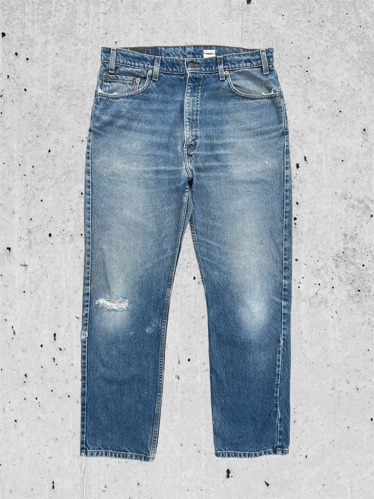 Jean × Levi's 🔥 Levi's 505 Distressed Denim Vintage W35 🔥 Size US 35 - 2 Thumbnail