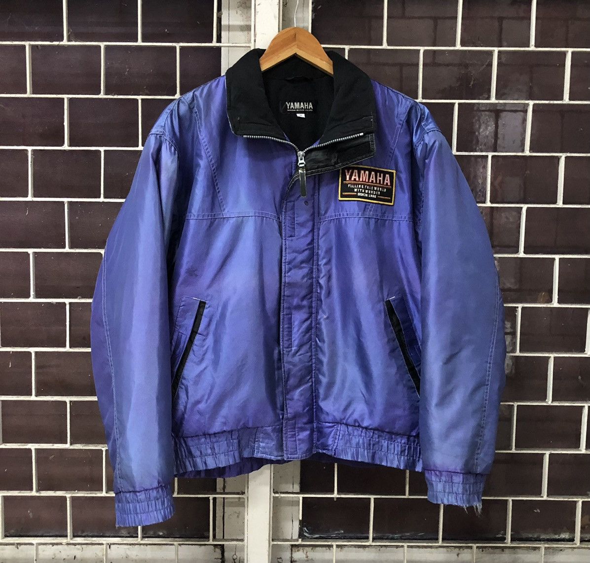 Sports Specialties VTG YAMAHA Faded THRASHED DISTRESSED Racing Bomber Jacket Size US M / EU 48-50 / 2 - 14 Thumbnail