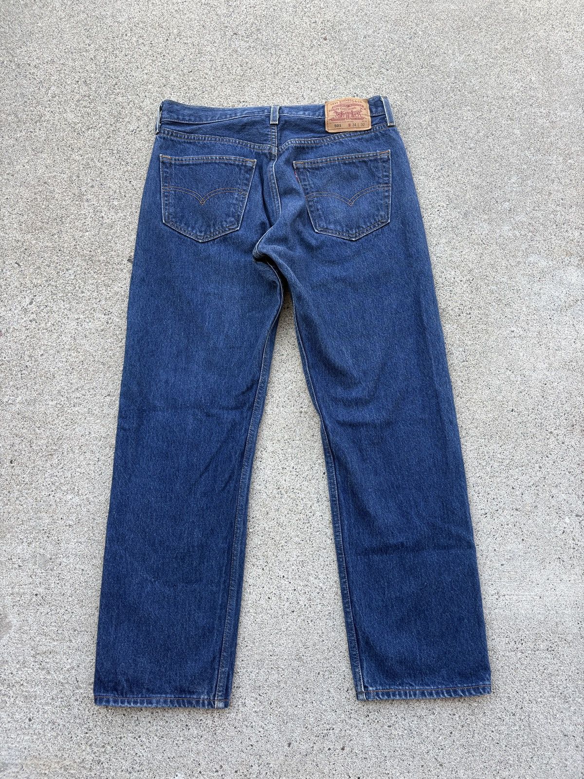 Levi's Vintage 2001 Med. Indigo Levi’s 501 Reg. Fit Jeans Sz. 34x32 Size US 34 / EU 50 - 2 Thumbnail
