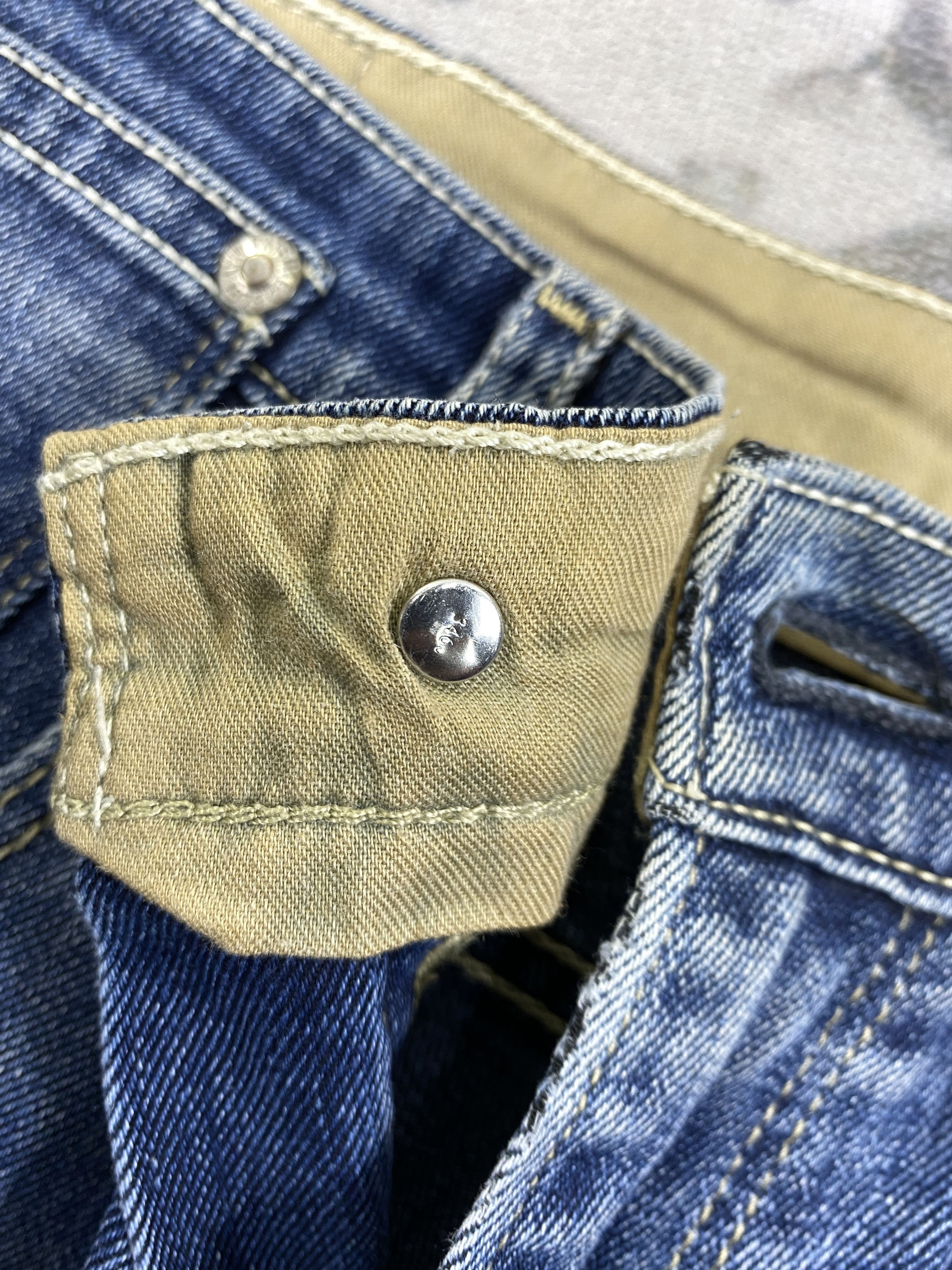 Levi's Distressed Blue Vintage Levi's 550 36x33 Denim -JN2122 Size US 36 / EU 52 - 7 Thumbnail