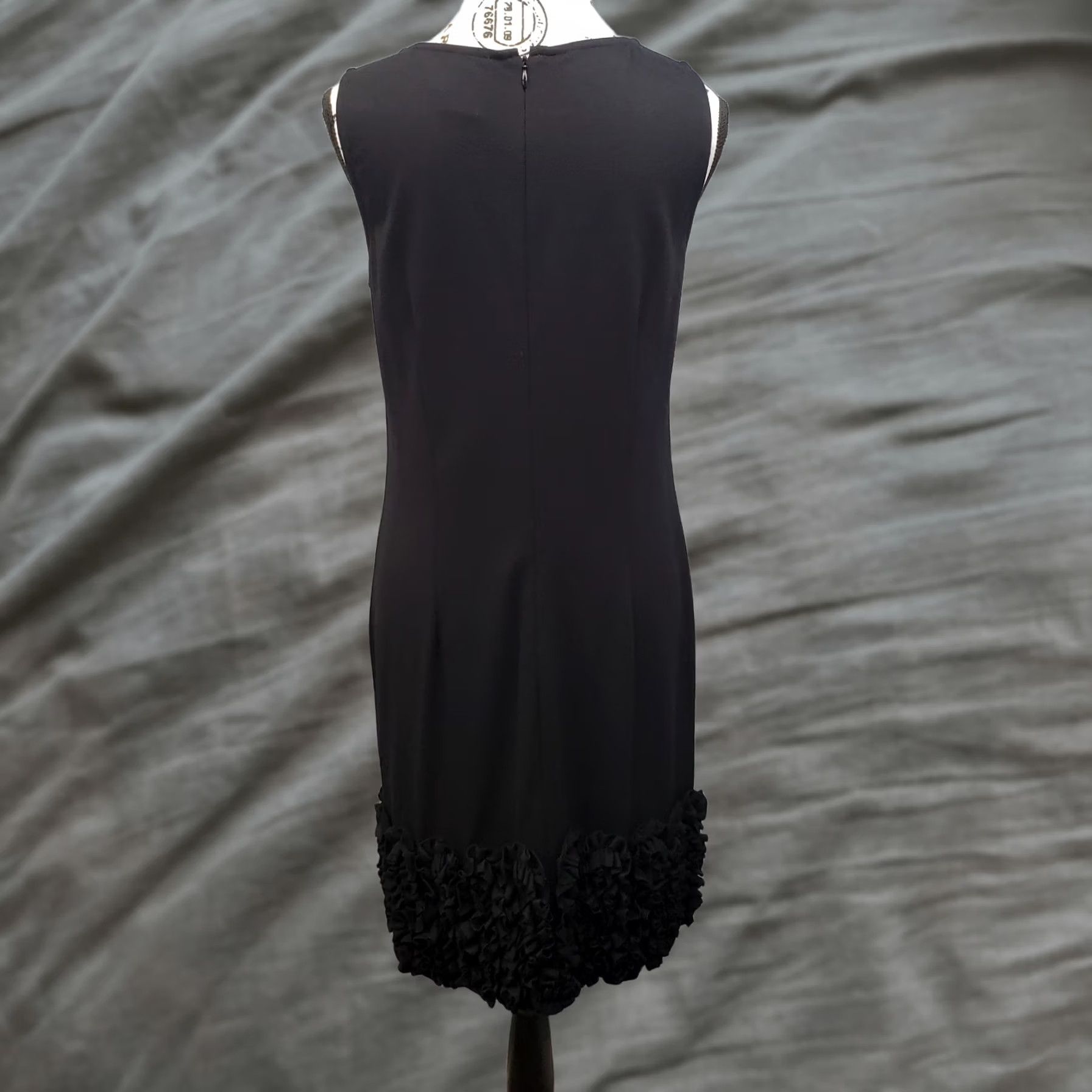 Vintage Taylor Nike Shirt Womens 8 Black Ponte Stretch Sleeveless Back Zip Ruffle Hem Shirt Size M / US 6-8 / IT 42-44 - 1 Thumbnail