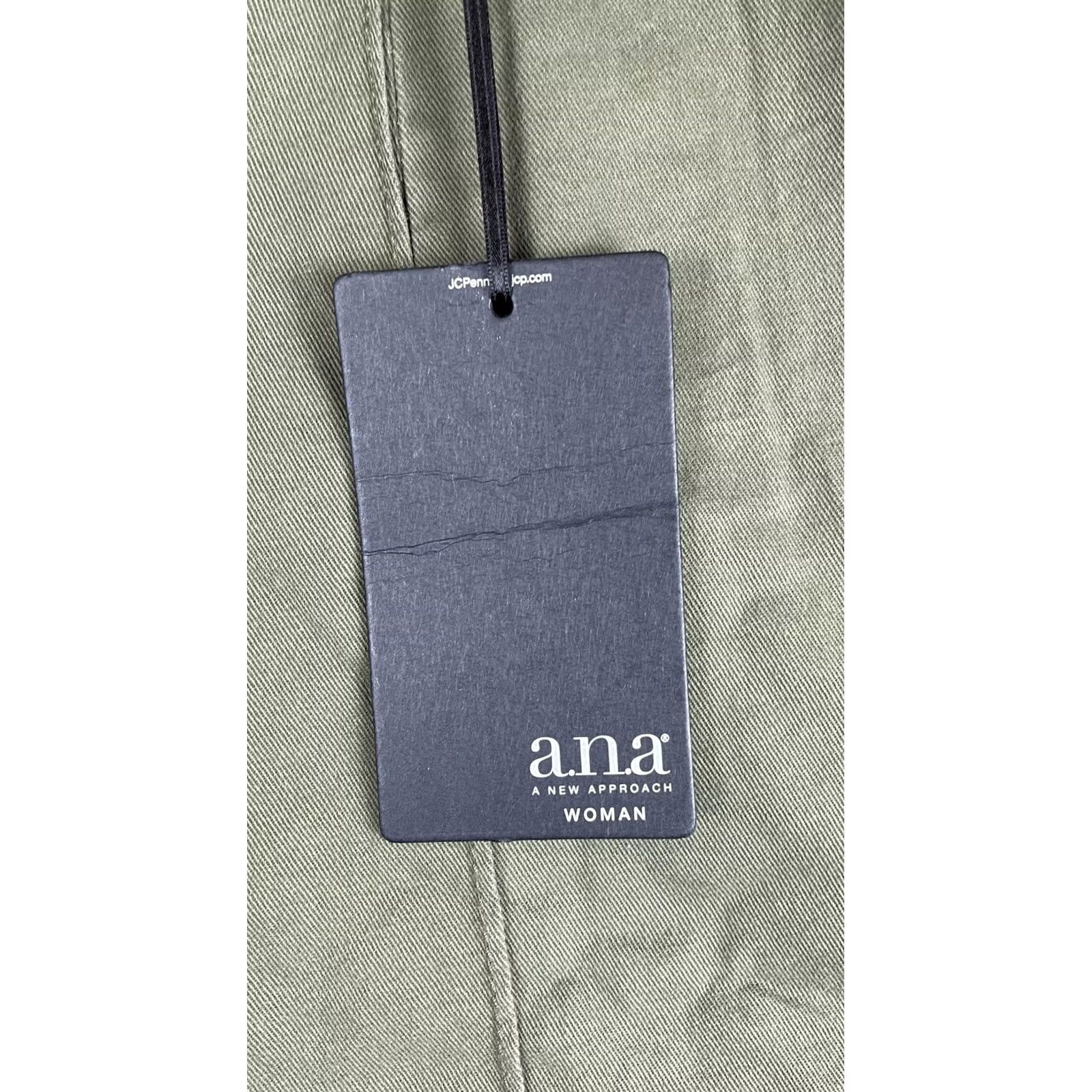 Vintage a.n.a Womens 24W Green Twill Chino Shorts Casual Summer Wear 7 Inch Inseam Size 42" / US 20 - 2 Thumbnail