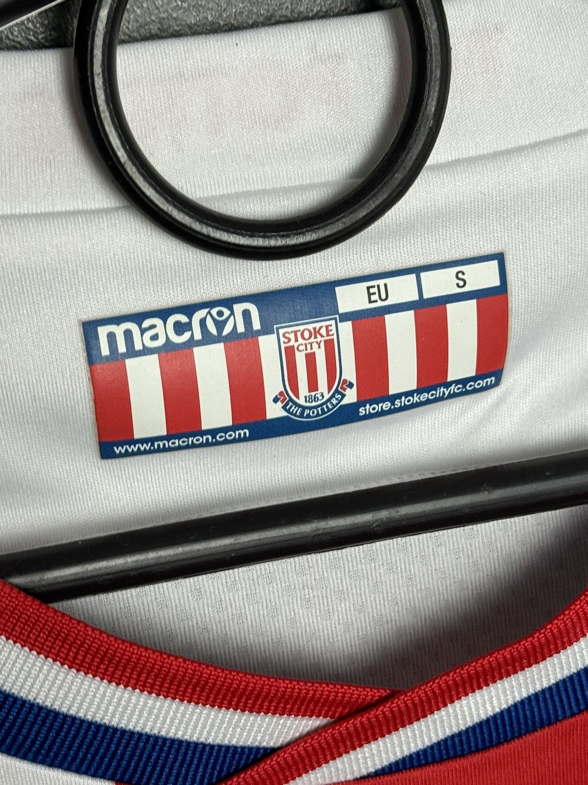 Macron Stoke City 17/18 Home Football Jersey Size US S / EU 44-46 / 1 - 9 Thumbnail