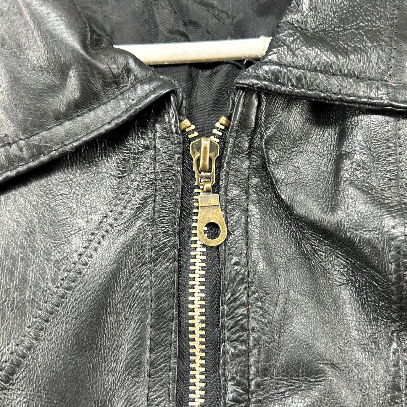 Vintage VINTAGE Leather Jacket Mens XL Black Bomber Genuine Lined Patchwork Biker 90s Size US XL / EU 56 / 4 - 4 Thumbnail