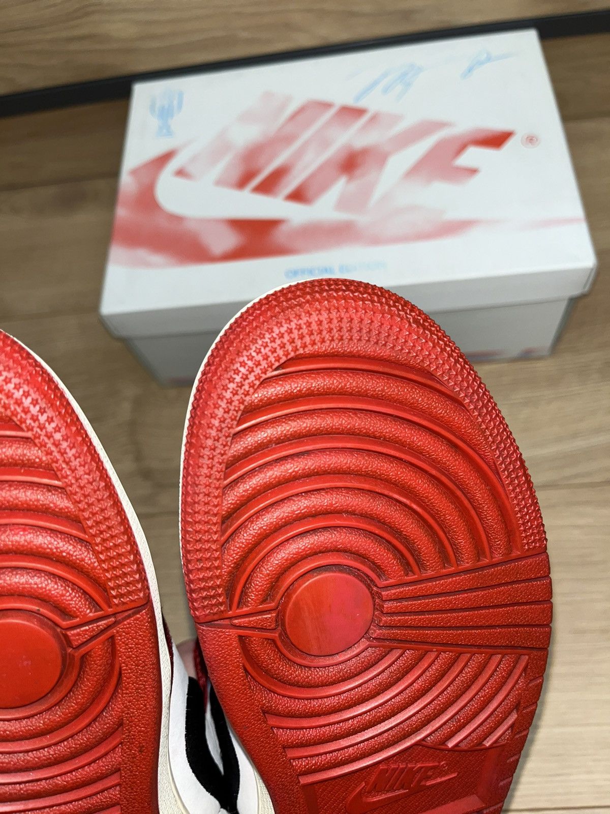 Nike Jordan 1 low og trophy room sp Size US 7.5 / EU 40-41 - 15 Thumbnail