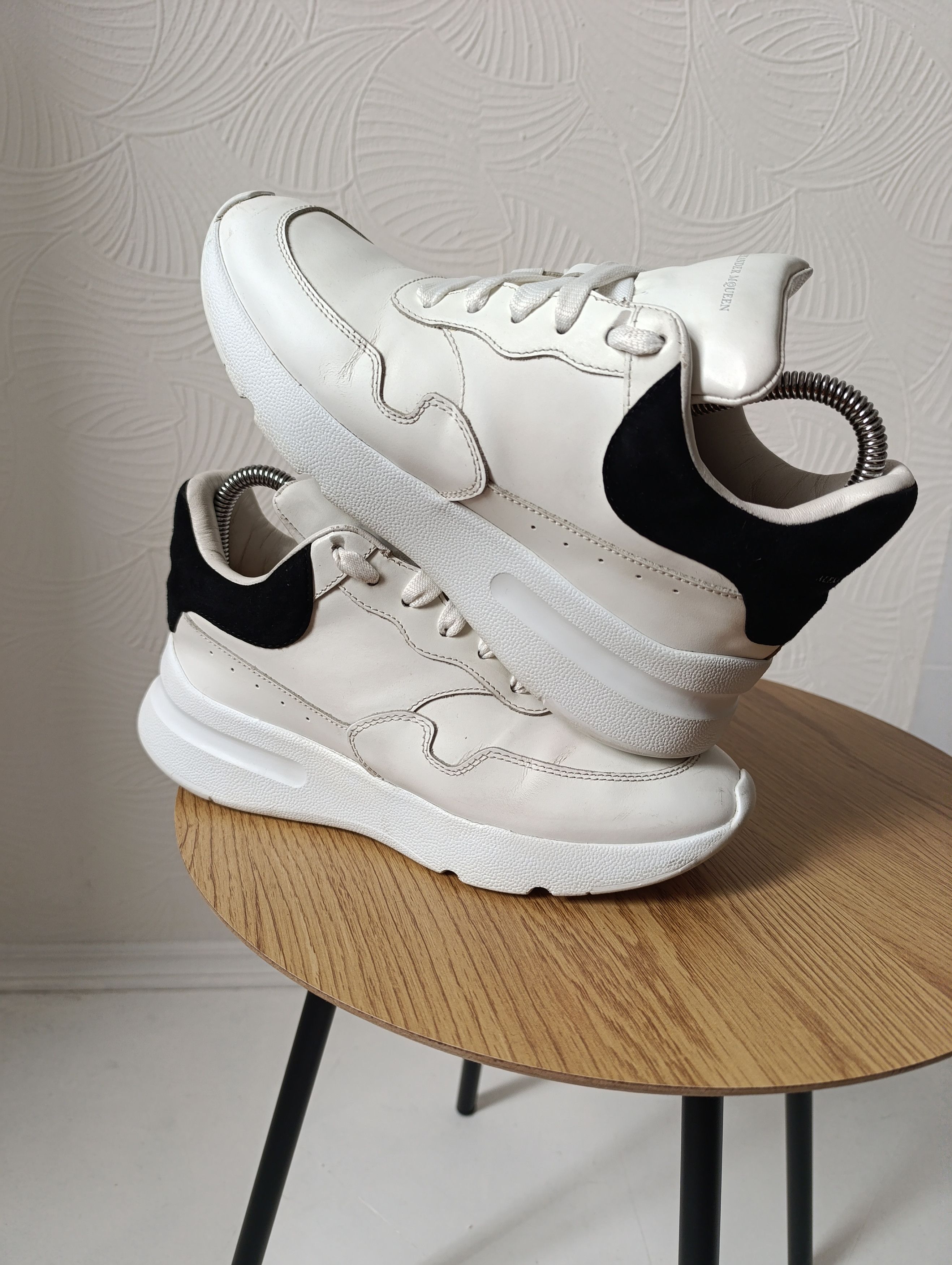 Alexander McQueen ALEXANDER MCQUEEN WOMEN'S WHITE LEATHER RUNNER SNEAKERS Size US 7.5 / IT 37.5 - 3 Thumbnail