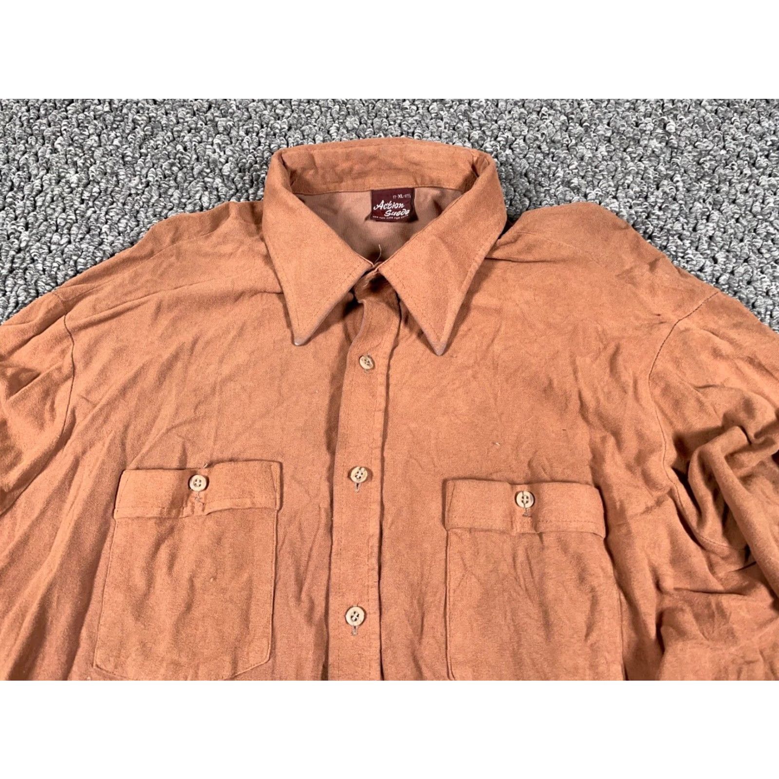 Vintage VTG 80s Textured Sueded Shirt Adult XL Brown Clay Lightweight Grunge Workwear Populated by 90s Retro Theme Mens Button-Up Collared Long Sleeve Size US XL / EU 56 / 4 - 5 Thumbnail