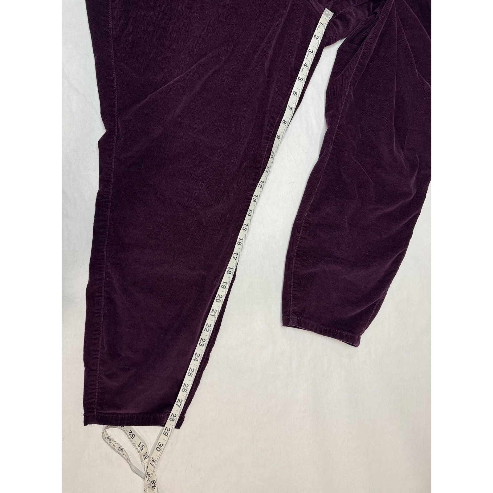 Other Torrid Bombshell Skinny Corduroy Pants 46" * 29" 28T Size 42" / US 20 - 7 Thumbnail