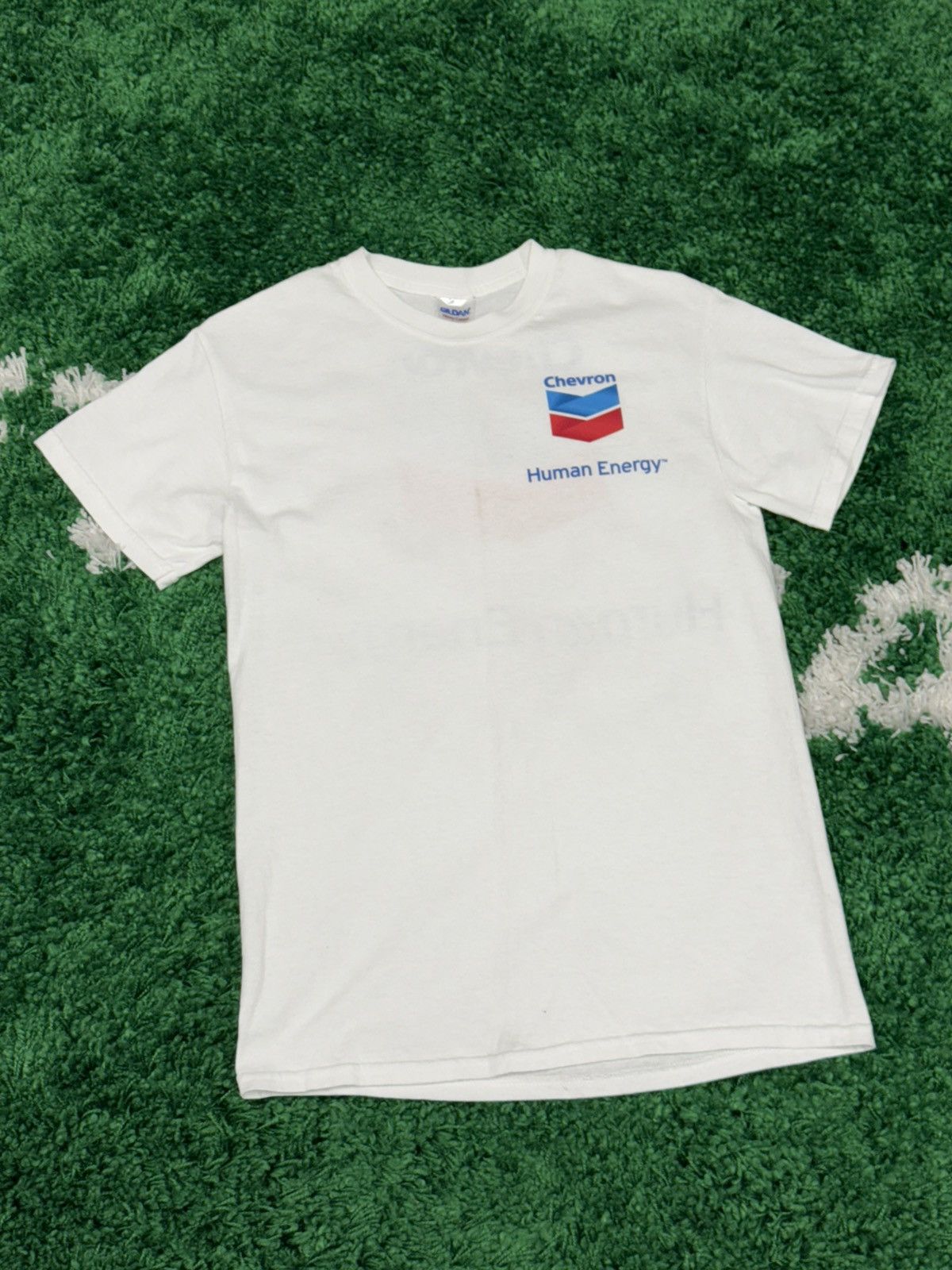 Vintage Chevron Human Energy White Badge Logo Tee Gas Small Gildan Size US S / EU 44-46 / 1 - 2 Thumbnail