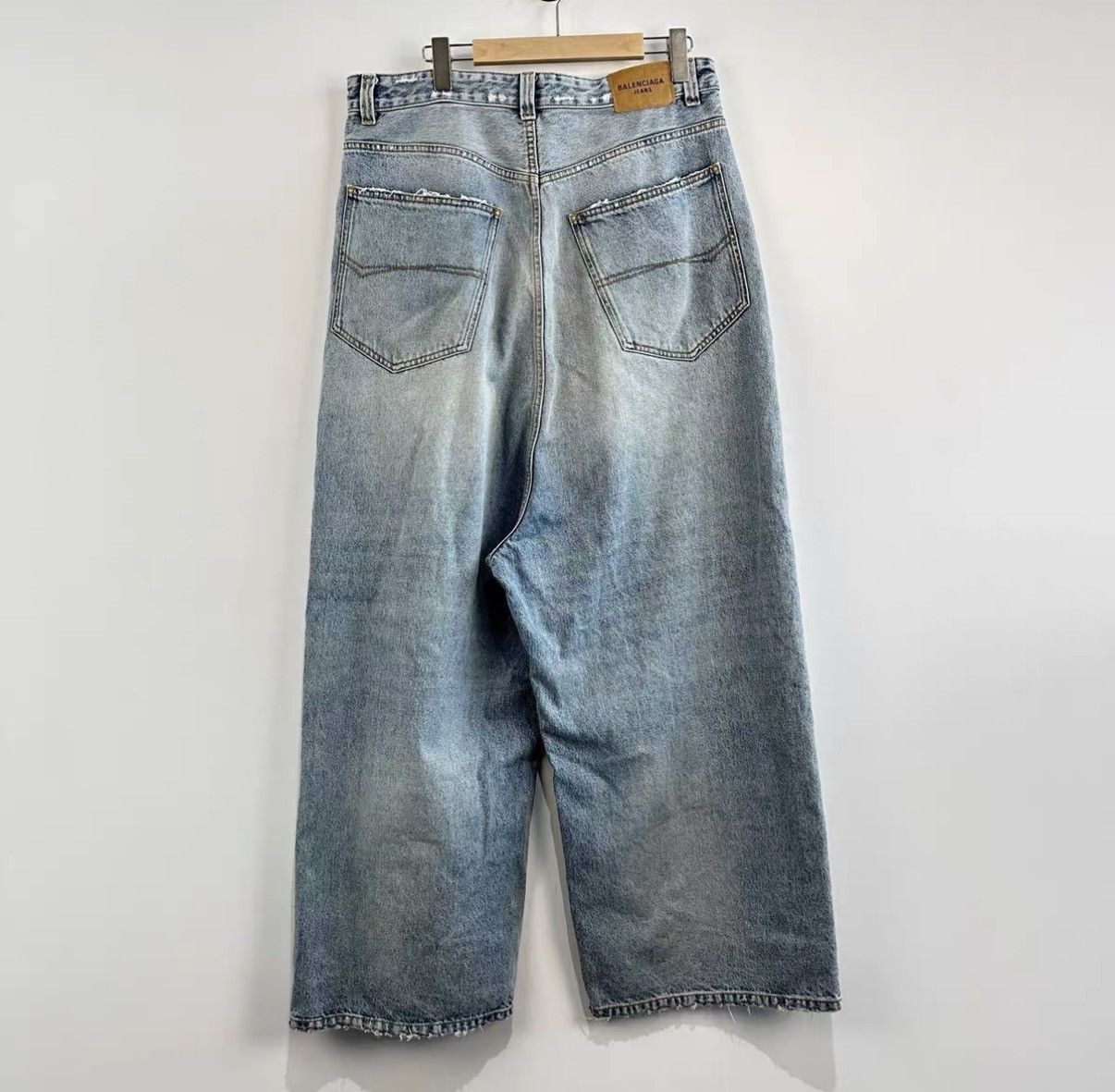 Balenciaga Balenciaga Wide Leg Distressed Washed Jeans J42 Size US 34 / EU 50 - 2 Thumbnail