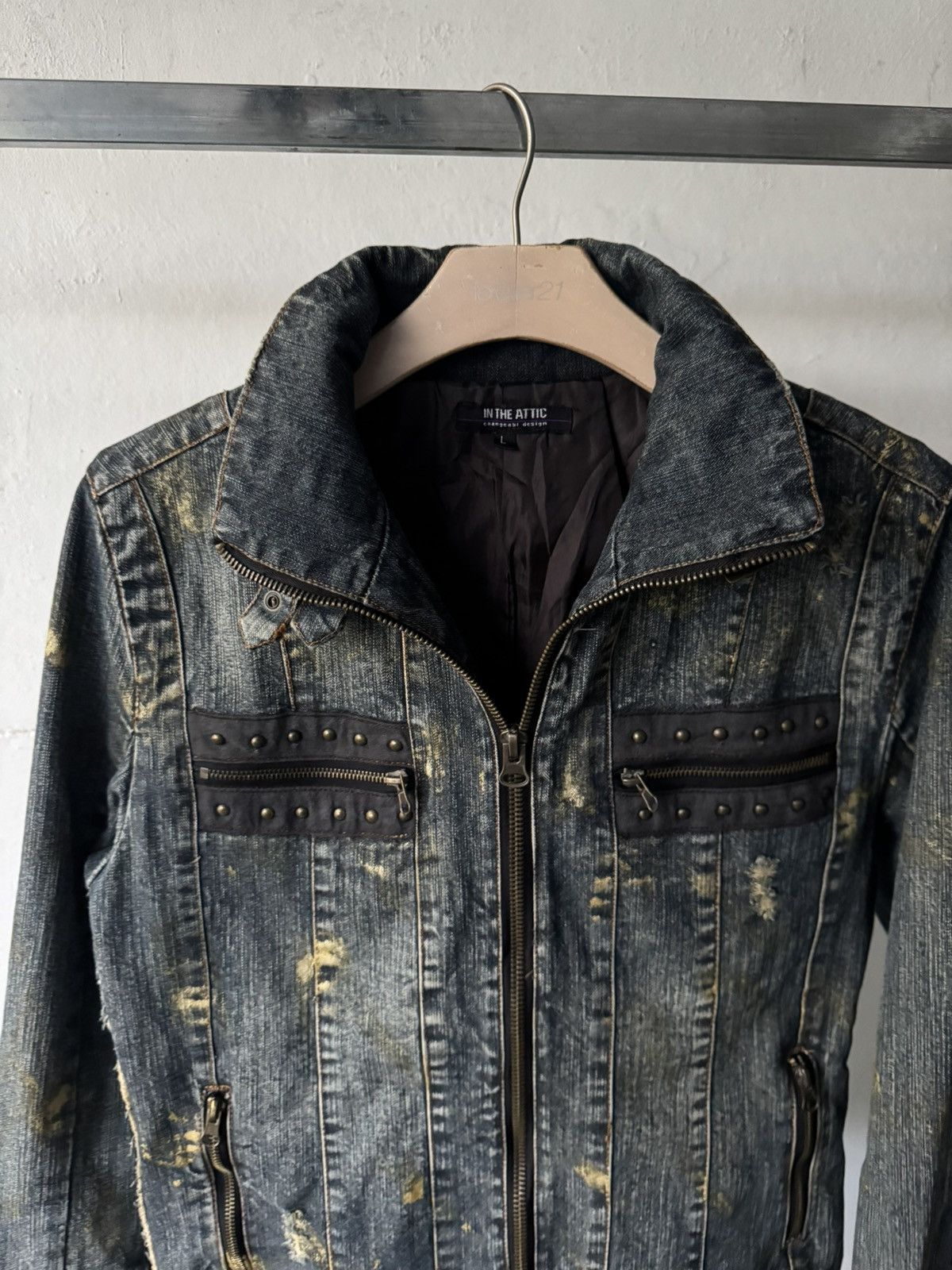 If Six Was Nine 2000s in the attic distressed studded bondage denim jacket Size US L / EU 52-54 / 3 - 18 Thumbnail