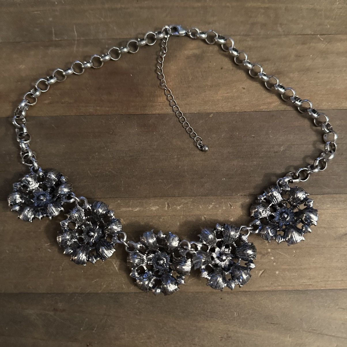 Other Silver tone teal rhinestone flower links statement necklace Size ONE SIZE - 2 Thumbnail
