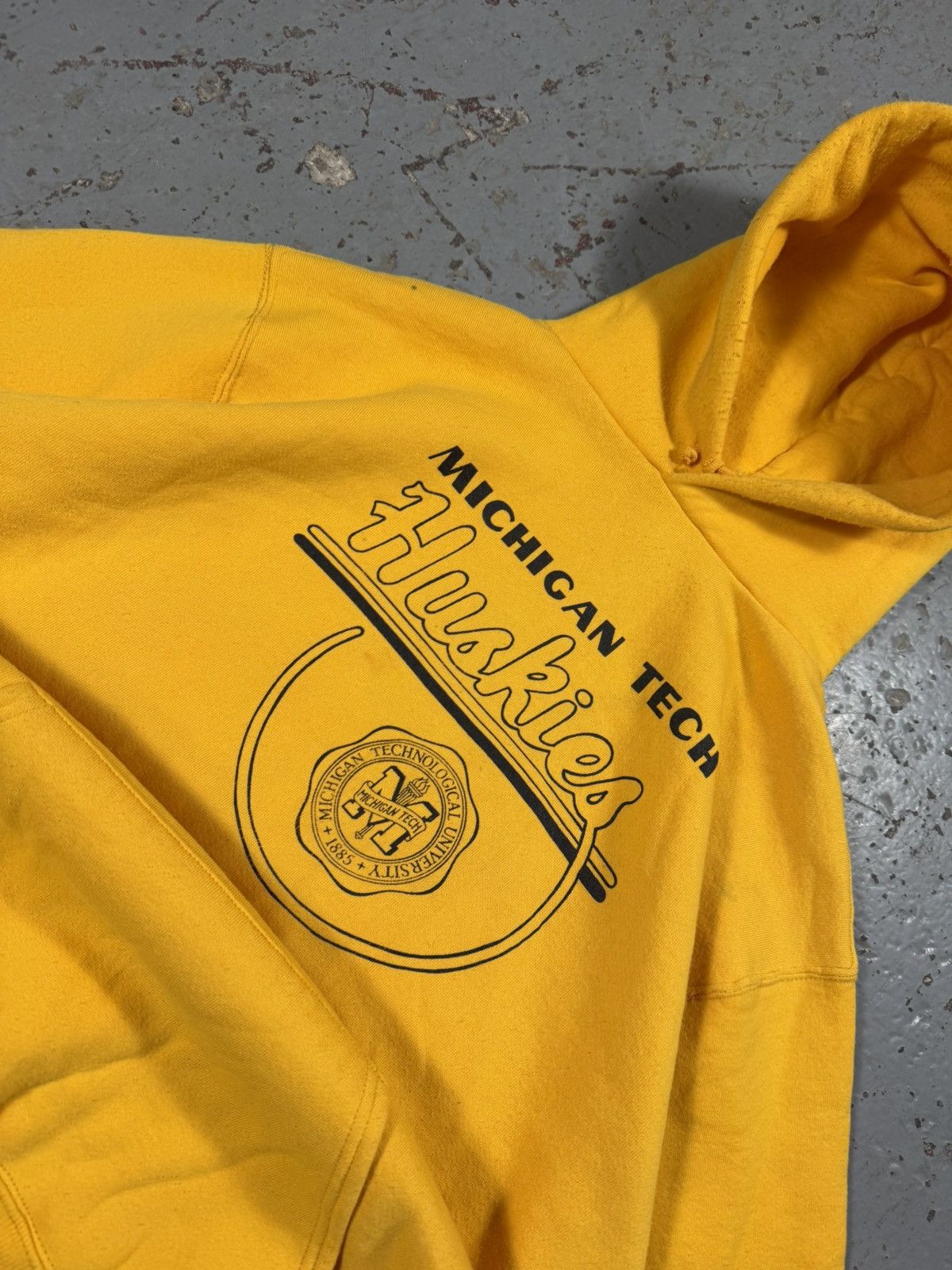 Russell Athletic Crazy Vintage Michigan Tech Huskies Russell’s Classic Hoodie Size US XL / EU 56 / 4 - 2 Thumbnail