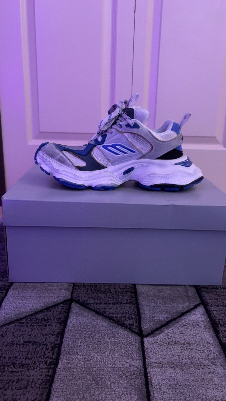 Balenciaga Balenciaga Cargo White/Blue Worn Once Size US 10 / EU 43 - 1 Thumbnail