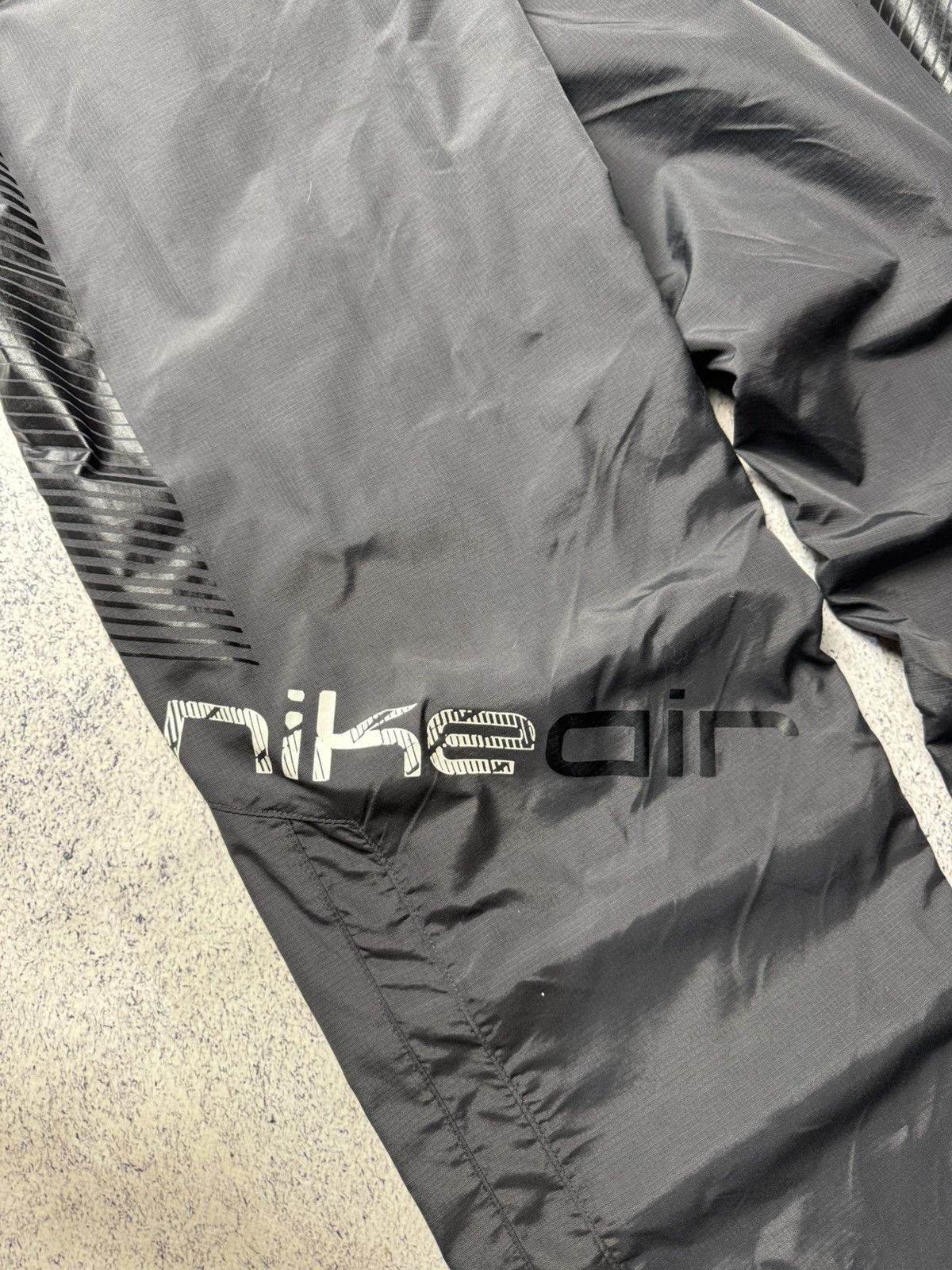 Nike Vintage Nike Air Max Drill Pants Japanese Y2K Gorpcore Size US 34 / EU 50 - 24 Thumbnail