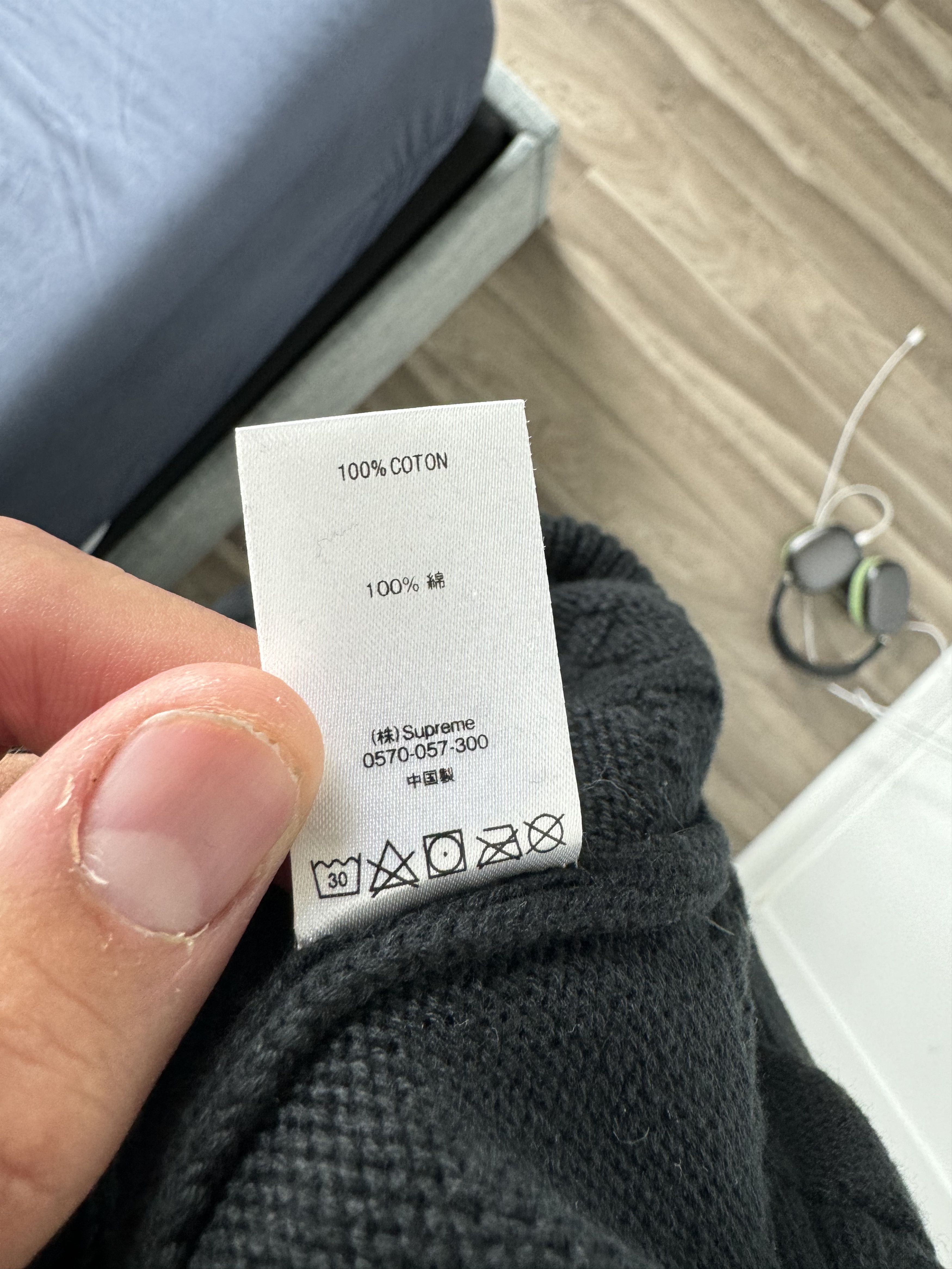 Supreme Supreme Raised Logo Sweater Size US L / EU 52-54 / 3 - 7 Thumbnail