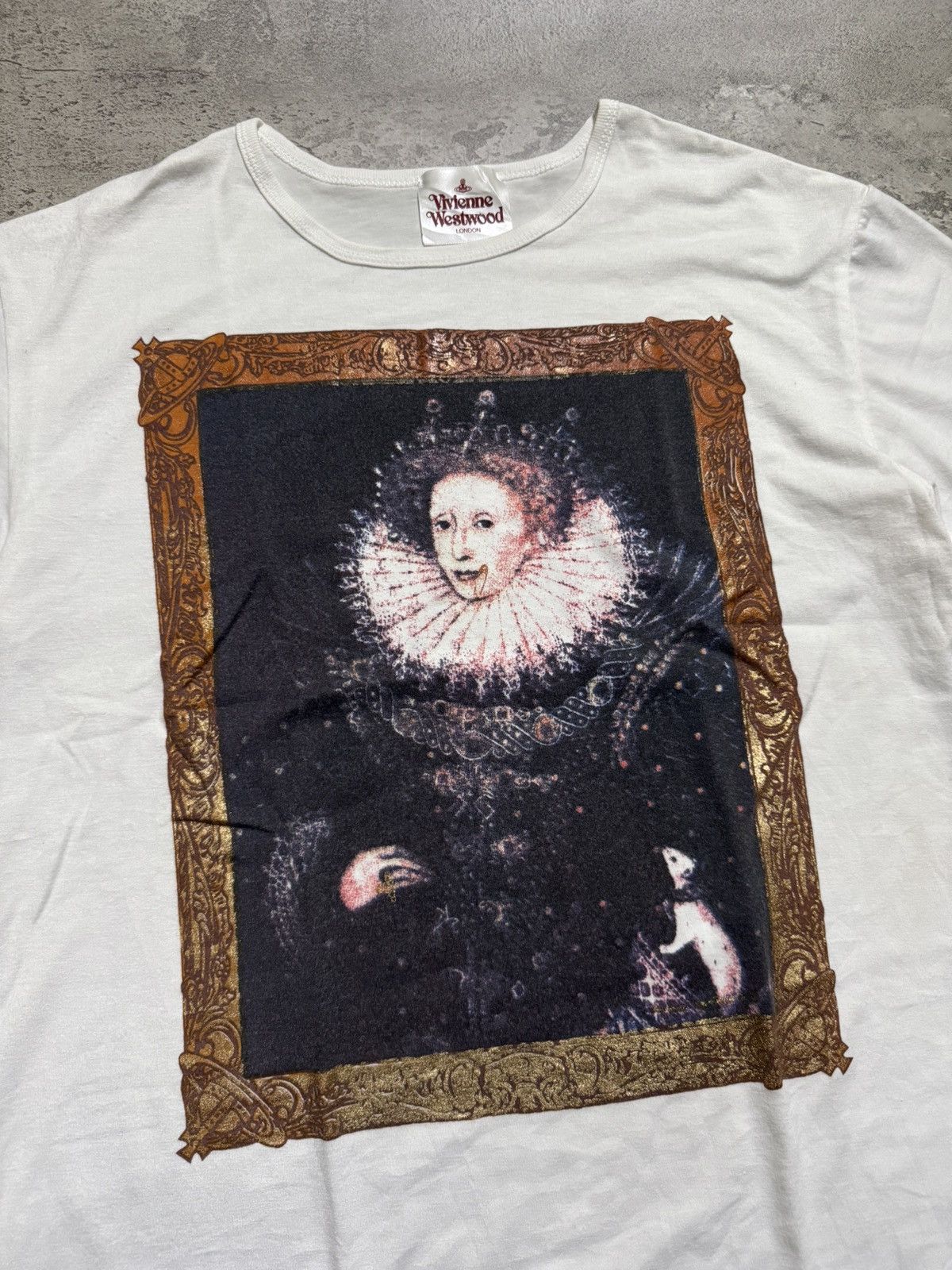 Vivienne Westwood Vivienne Westwood Queen Elizabeth Tshirt Size US M / EU 48-50 / 2 - 2 Thumbnail