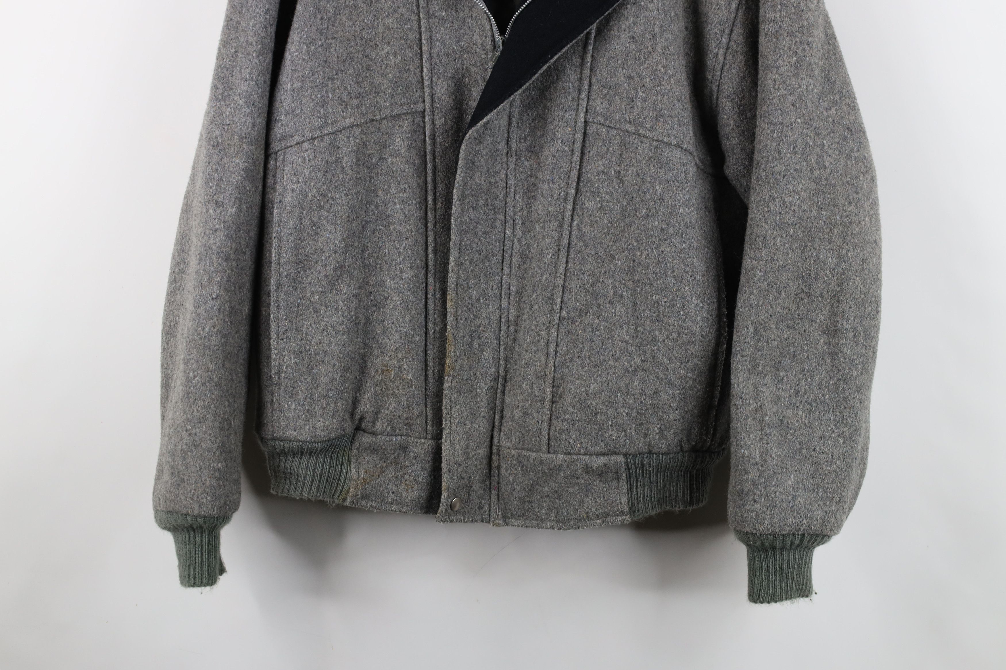 Vintage Vintage 70s Streetwear Blend Quilted Bomber Jacket Gray USA Size US L / EU 52-54 / 3 - 3 Thumbnail