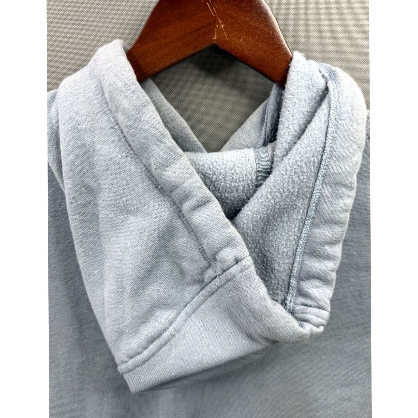 Vintage Brahma Hoodie Mens Heavyweight Fleece Lined Pullover Light Blue Kangaroo Pocket Drawstring Hooded Regular Large Mens Size US L / EU 52-54 / 3 - 7 Thumbnail
