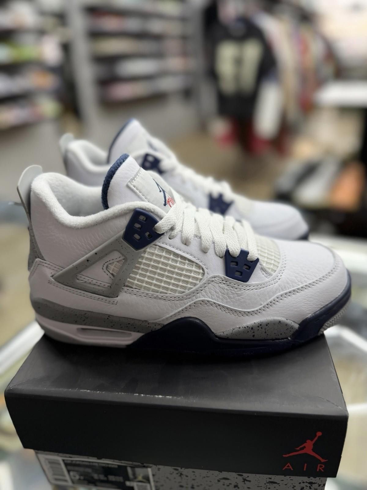 Nike Nike Air Jordan 4 Retro Midnight Navy (GS)408452-140 5Y/6.5W Size US 5 / EU 37 - 9 Thumbnail
