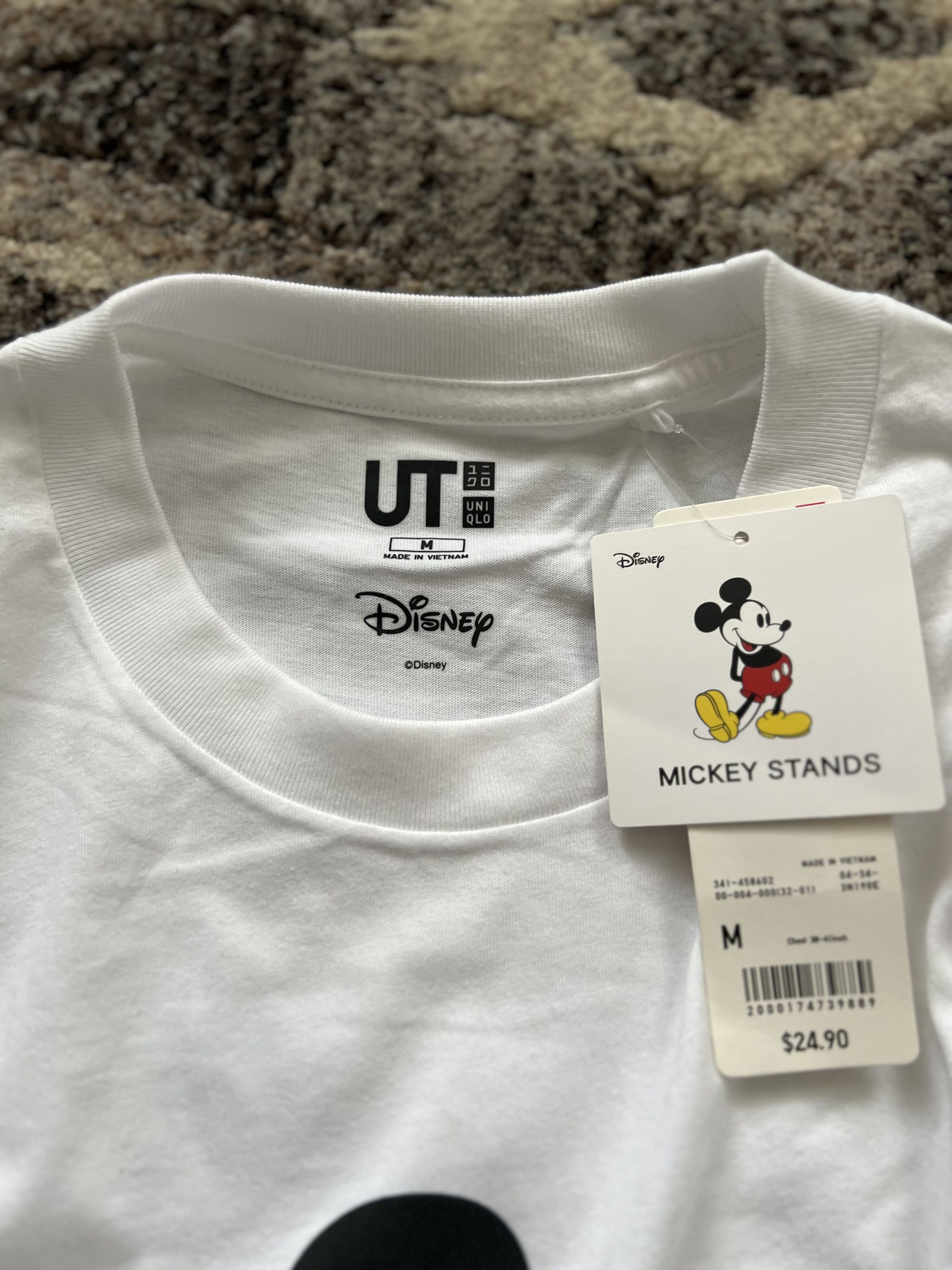 Uniqlo Uniqlo Mickey Stands UT (Short Sleeve Graphic T-Shirt) Size US M / EU 48-50 / 2 - 3 Thumbnail