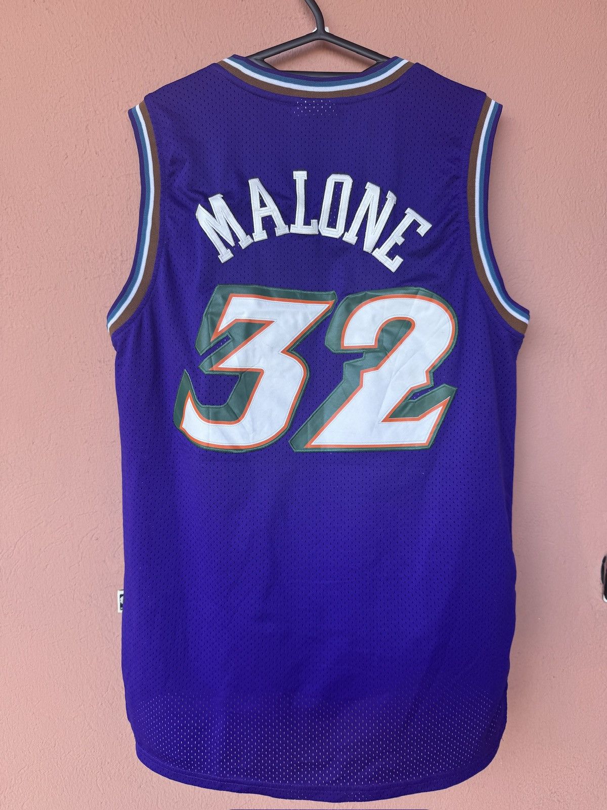 Adidas Maillot NBA Utah Jazz Karl Malone #32 Hardwood Classics Size US L / EU 52-54 / 3 - 10 Thumbnail