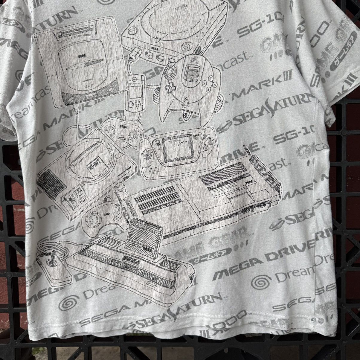 Vintage Vintage Y2K Sega Console Multiplayer Game Tee Size US M / EU 48-50 / 2 - 5 Thumbnail