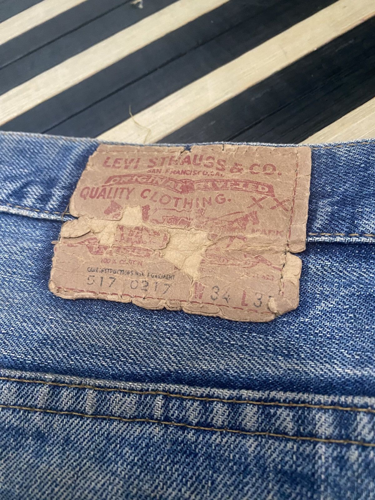 Levi's × Levi's Vintage Clothing Rare Vintage 80s Levi’s Big E Distressed Jeans Made Usa Size US 34 / EU 50 - 13 Thumbnail