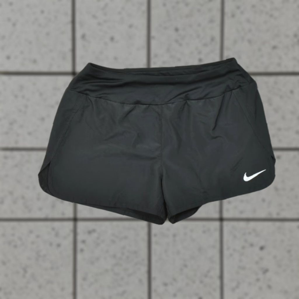 Nike Nike Dri-Fit Women's Medium Black Running Shorts Recycled Polyester Athletic Gym Size 32" / US 10 / IT 46 - 1 Thumbnail