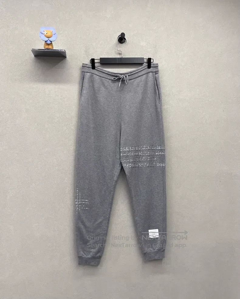 Thom Browne Thom Browne size 3 Grey Embroidered Sweatpants Size US 28 / EU 44 - 3 Thumbnail