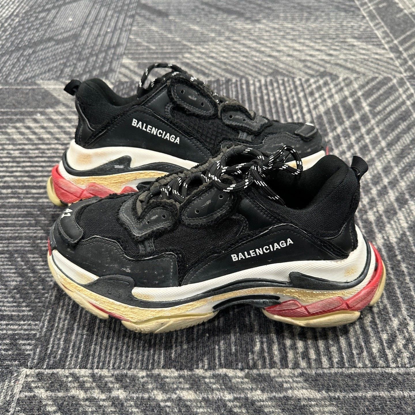 Balenciaga Balenciaga Triples Distressed Dad Shoes Size US 8 / EU 41 - 4 Thumbnail