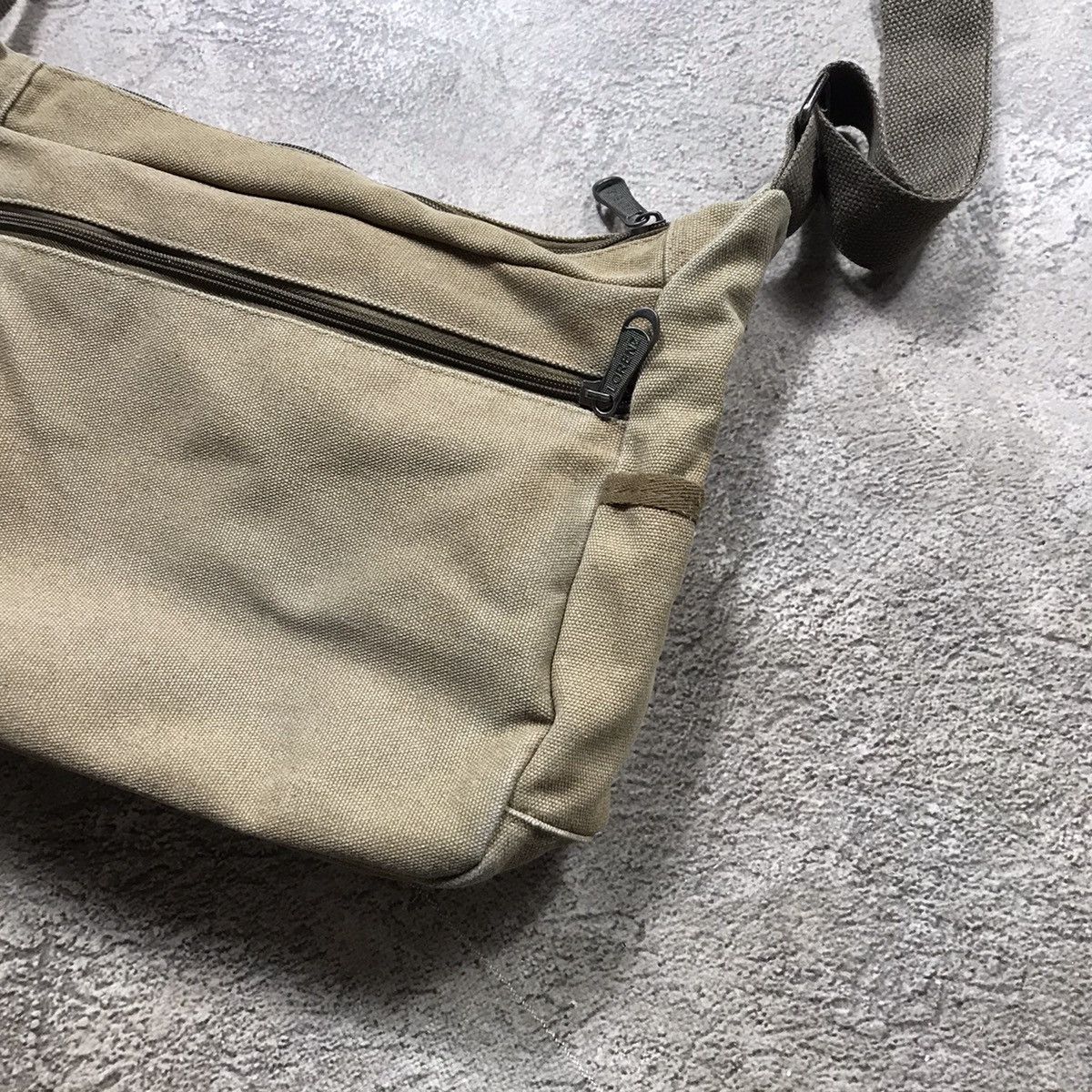 Vintage Vintage Y2K Crossbody Shoulder Bag Japanese Streetwear OS Size ONE SIZE - 4 Thumbnail
