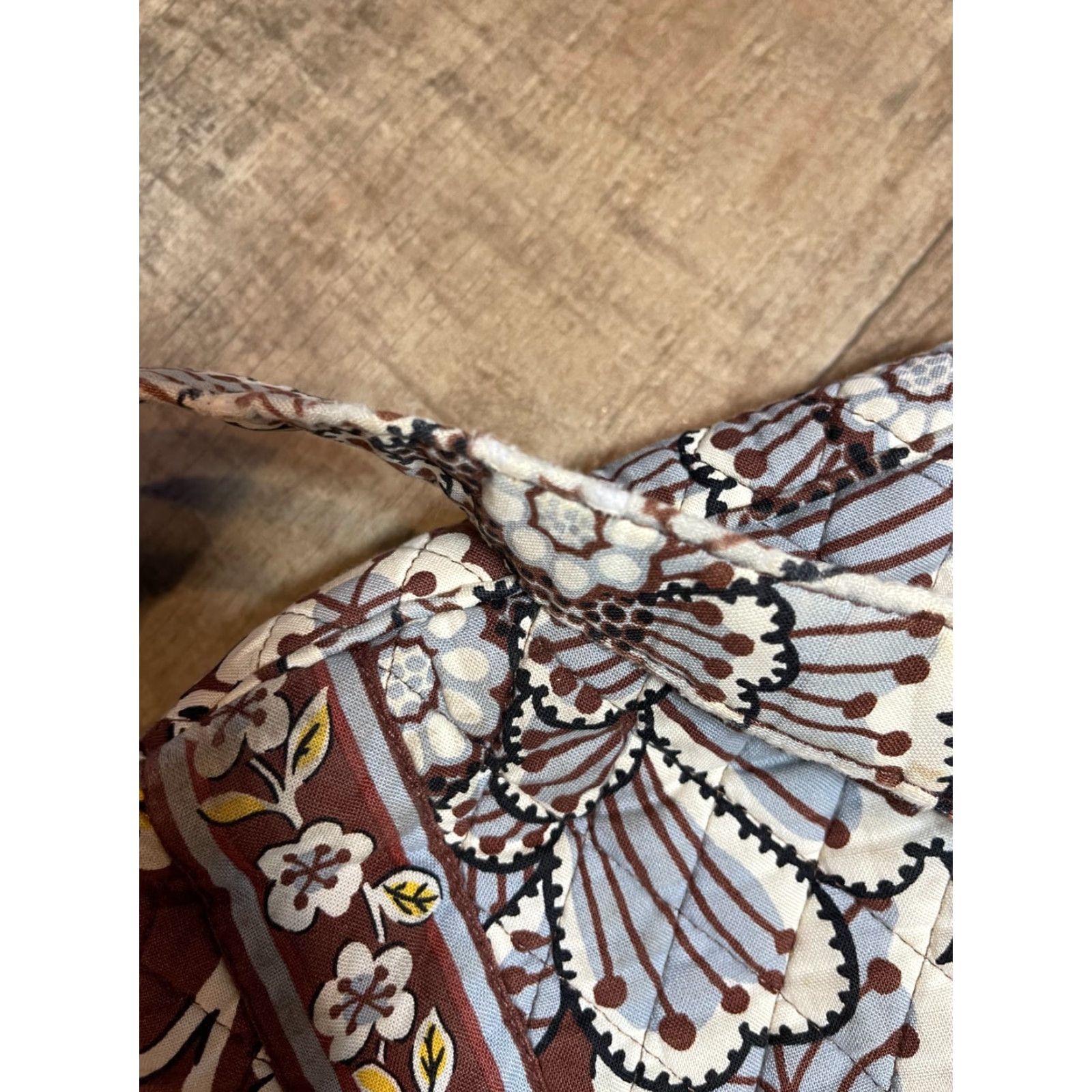 Vera Bradley Vera Bradley Purse Brown Floral Colorful Pattern Large Exterior Brown Purse Size ONE SIZE - 6 Thumbnail