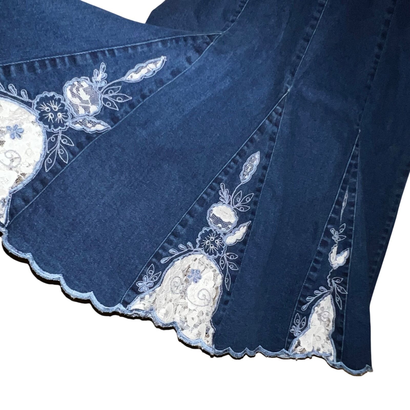 Other Vintage Choices Denim Tulip Skirt Lace Insets Petite MED Size 28" / US 6 / IT 42 - 7 Thumbnail