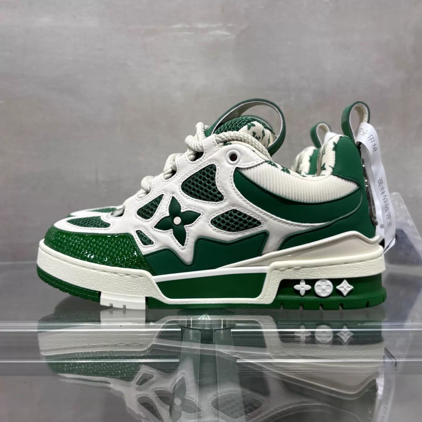 Louis Vuitton LV Skate Shoes White Green UK2.5 (36.5) BNIB Size US 6 / IT 36 - 3 Thumbnail