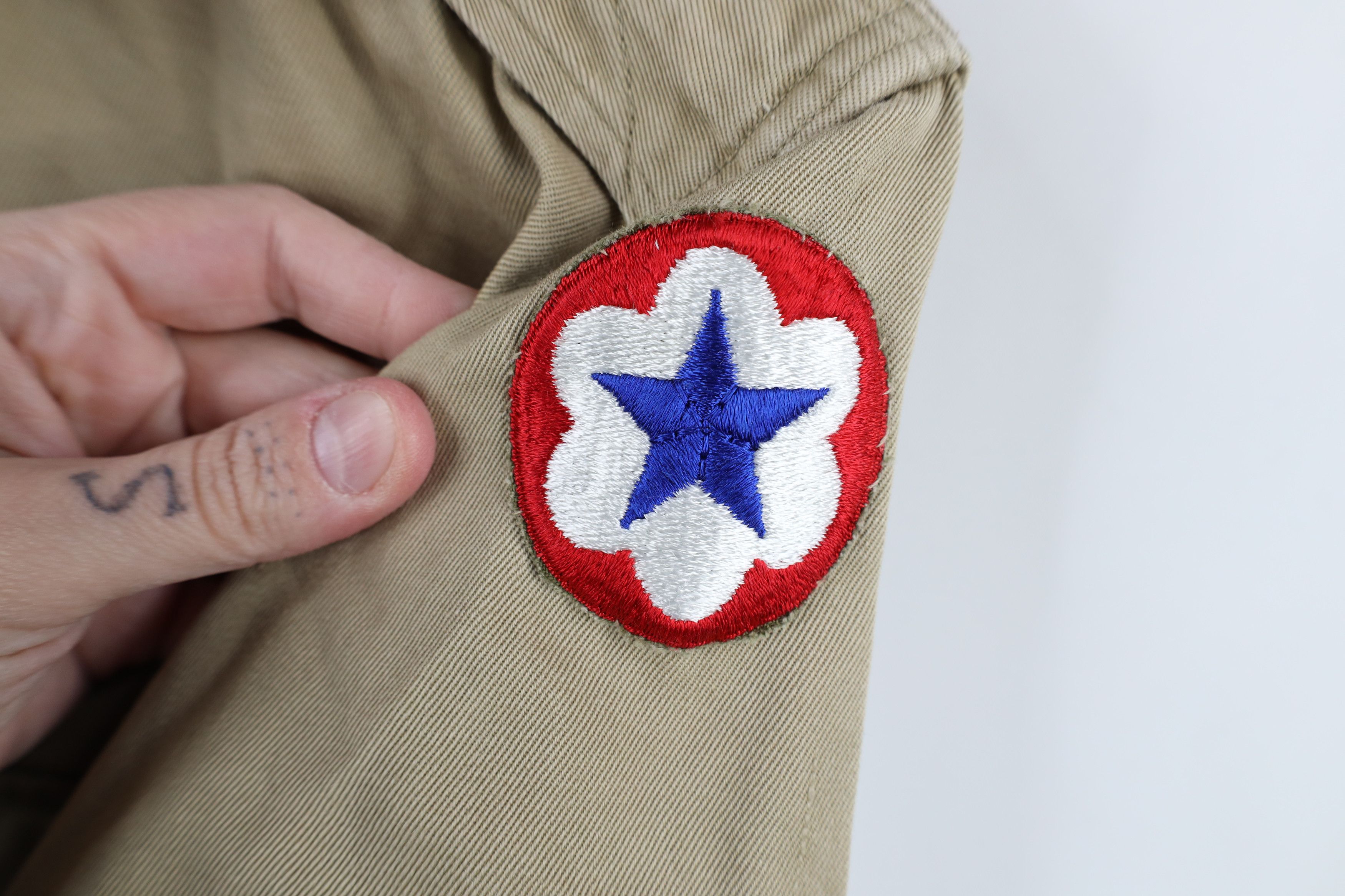 Vintage Vintage 40s World War II Army Patch Field Shirt Beige USA Size US M / EU 48-50 / 2 - 4 Thumbnail