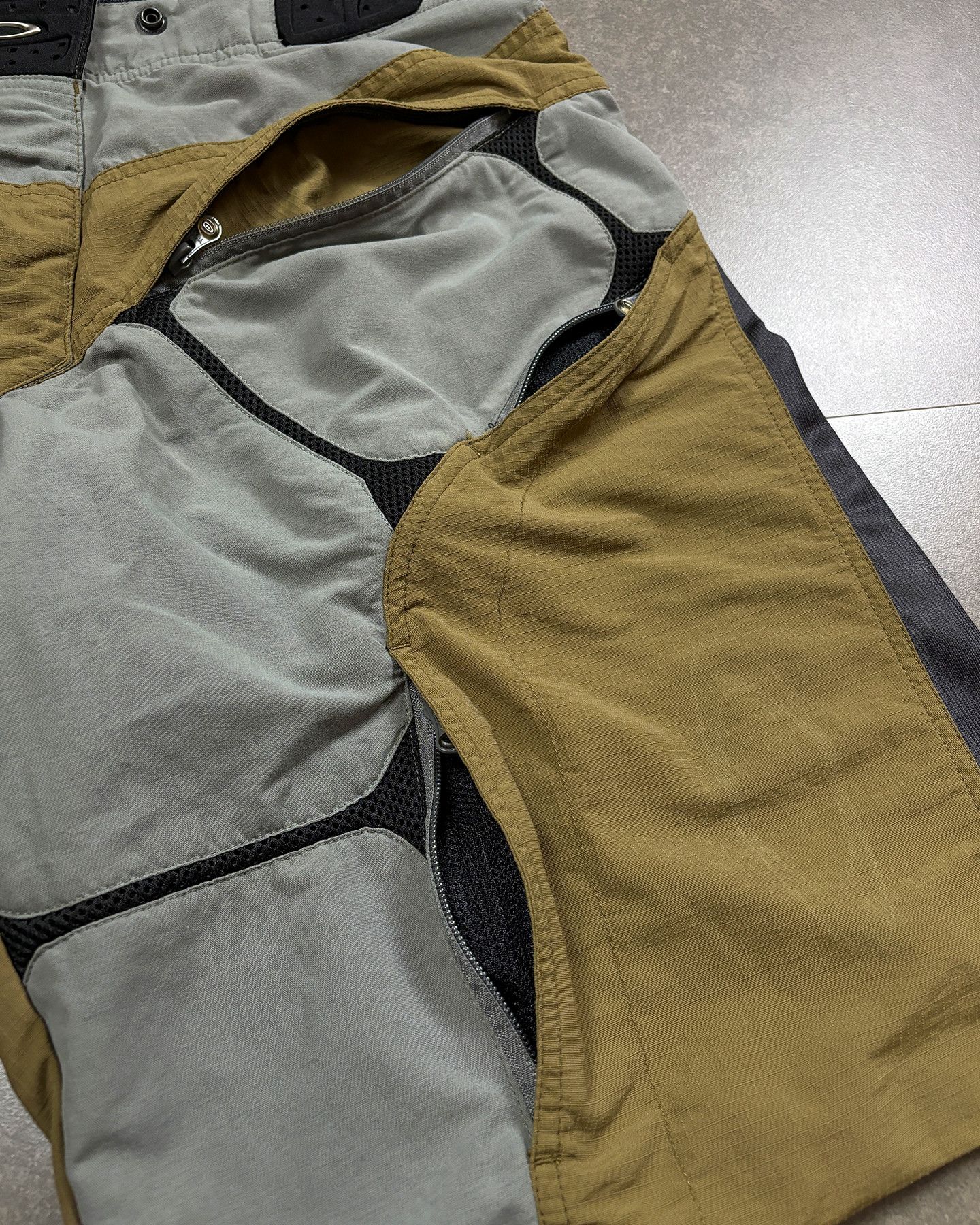 Oakley Oakley Software MTB Cycling Cargo Shorts Vintage Size US 34 / EU 50 - 5 Thumbnail