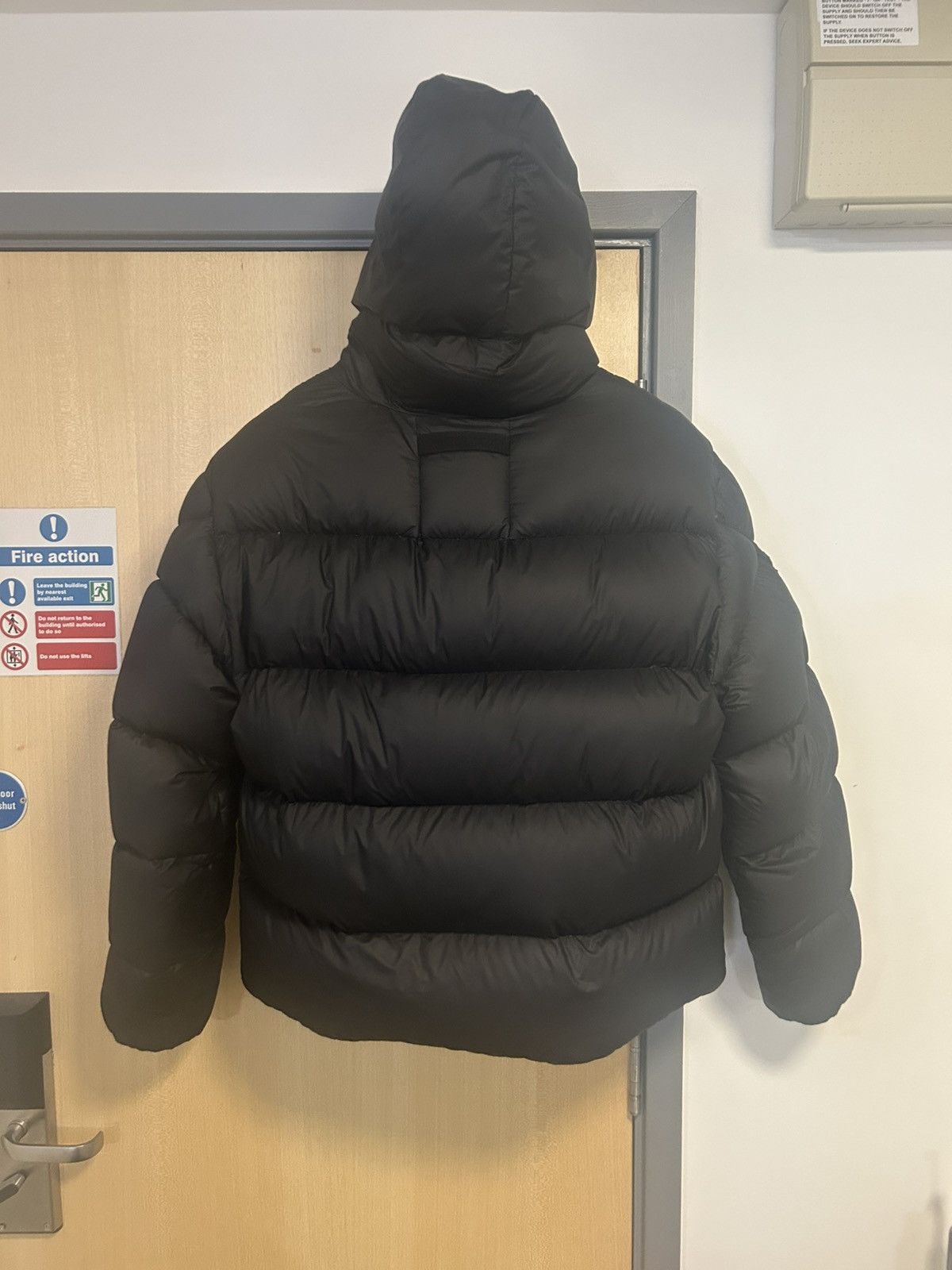 1017 ALYX 9SM × Moncler Moncler x 1017 Alyx 9sm Apody Jacket Black Size US L / EU 52-54 / 3 - 4 Thumbnail