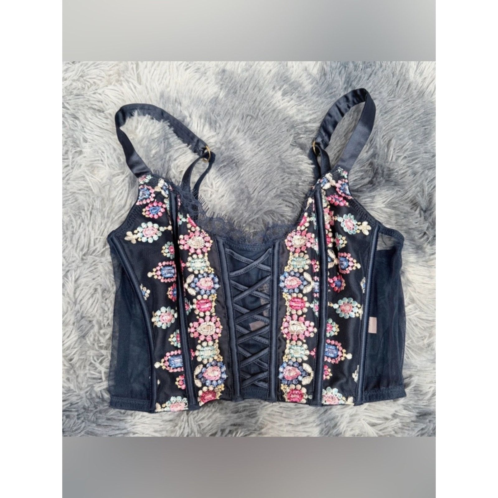 Victoria's Secret Victoria's Secret Corset Bra XS / XSP A-cup unlined Size XS / US 0-2 / IT 36-38 - 1 Thumbnail