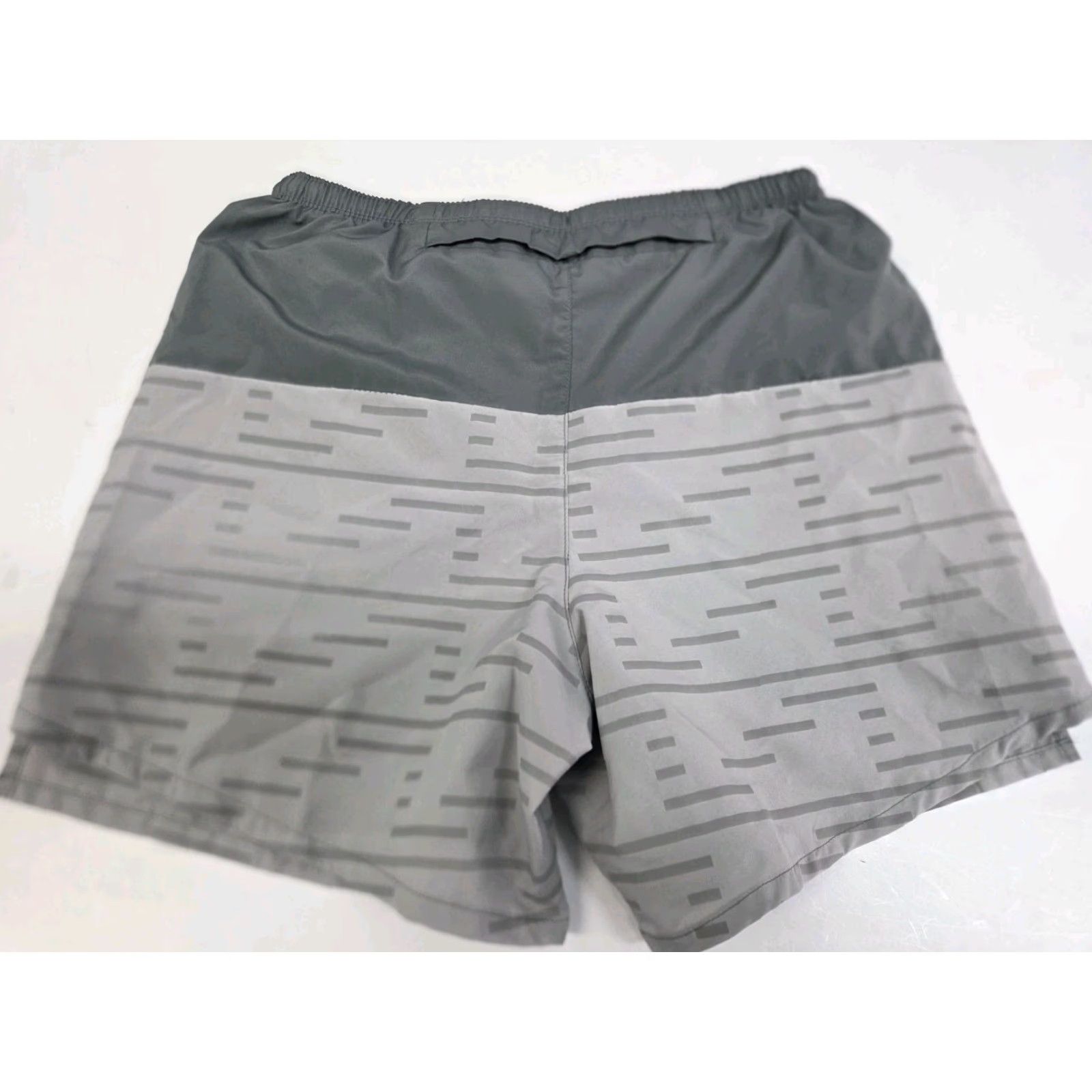 Nike NIKE Dri Fit Mens Grey Striped Lined Running Shorts Pockets Drawstring S 7574 Size US 29 - 2 Thumbnail