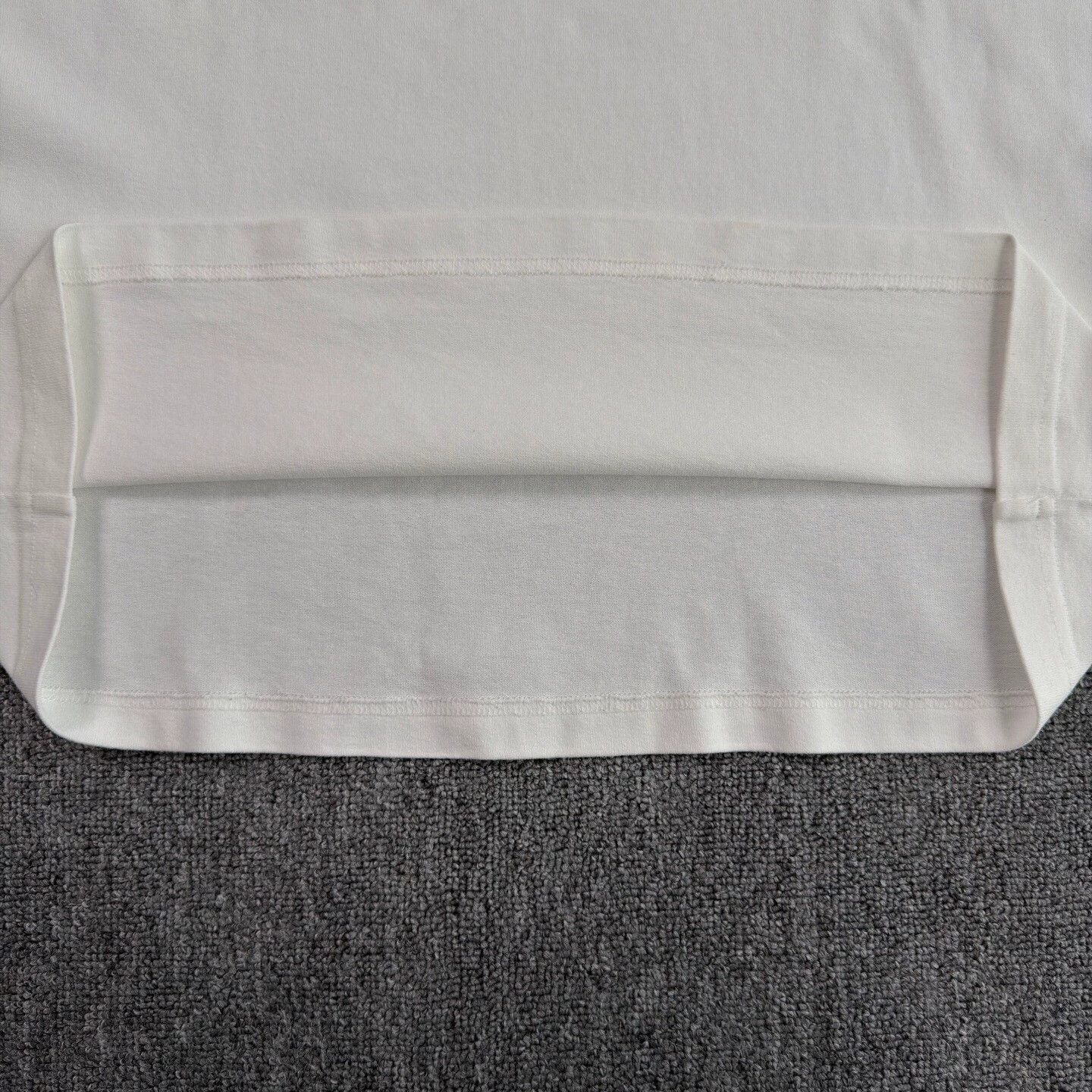 Louis Vuitton LV Snow Mountain back large logo white short tee L Size US L / EU 52-54 / 3 - 7 Thumbnail