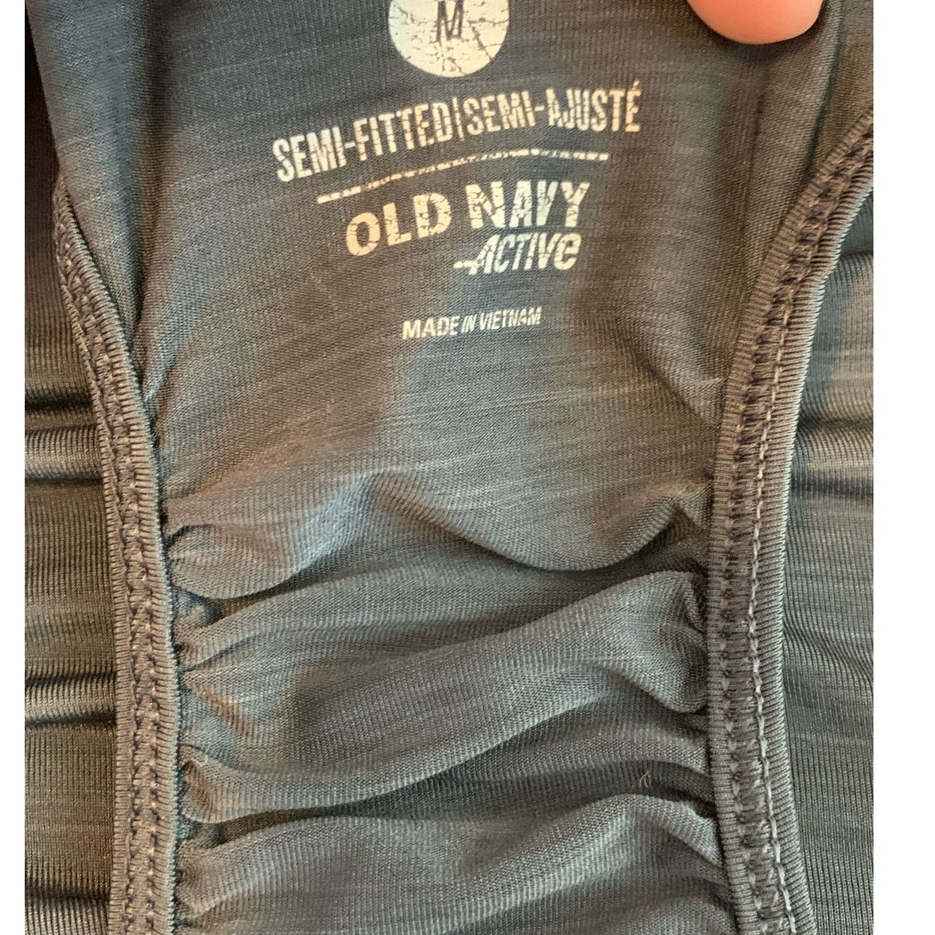 Old Navy Old Navy gray work out tank top size M Size M / US 6-8 / IT 42-44 - 3 Thumbnail