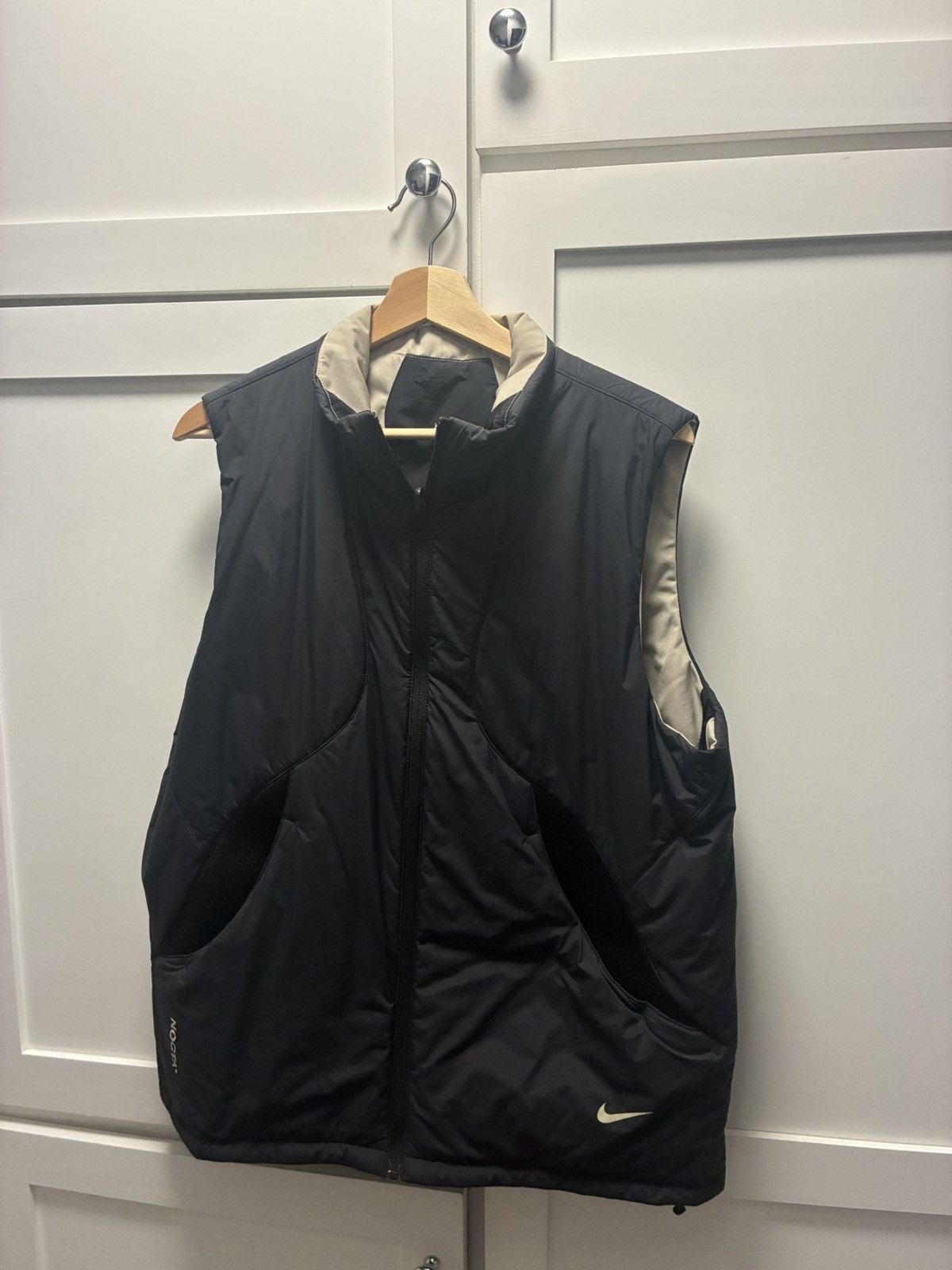 Nocta Reversible Vest