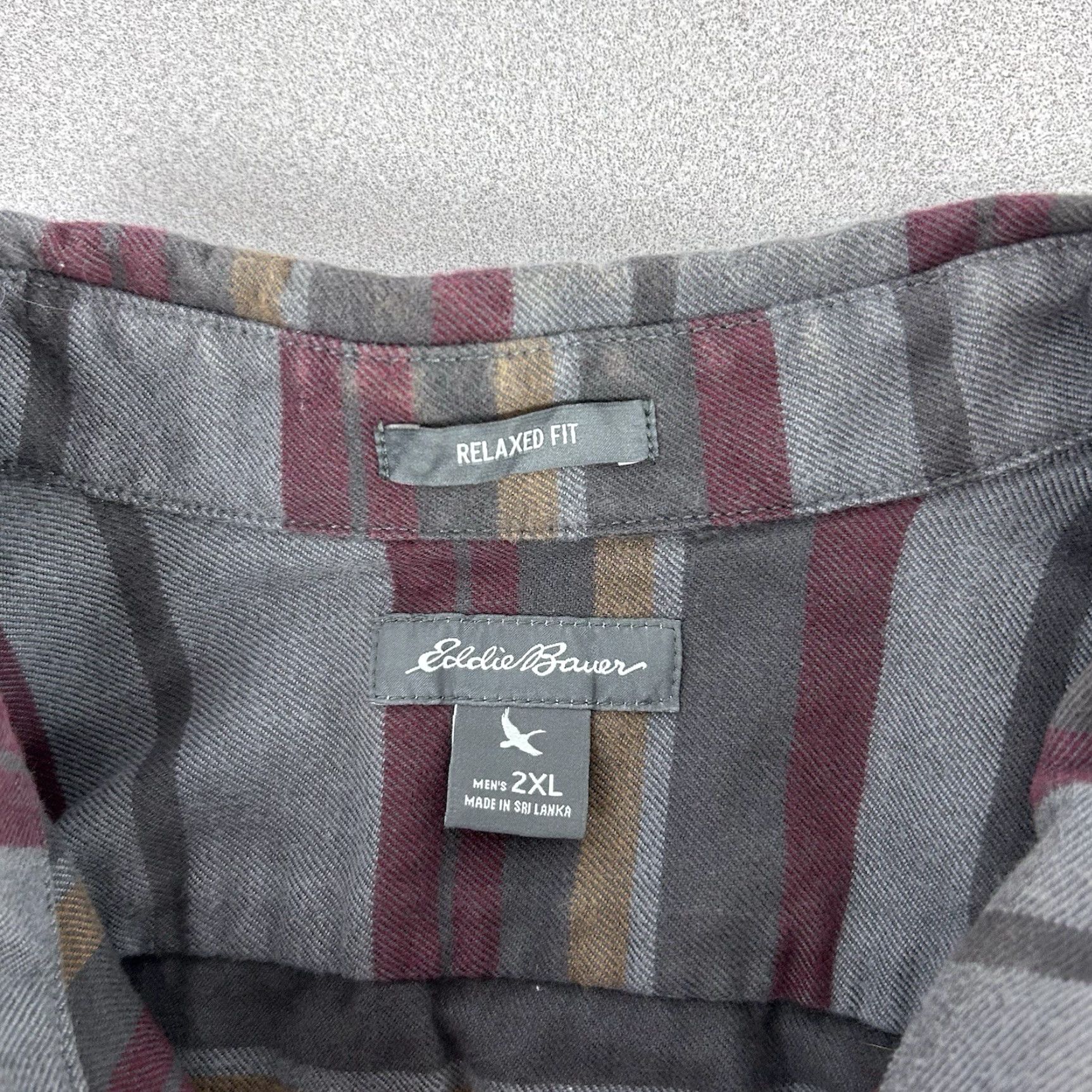 Eddie Bauer Eddie Bauer Long Sleeve Shirt Mens 2XL Relaxed Gray Red Striped Button-Down Shirt Size US XXL / EU 58 / 5 - 4 Thumbnail