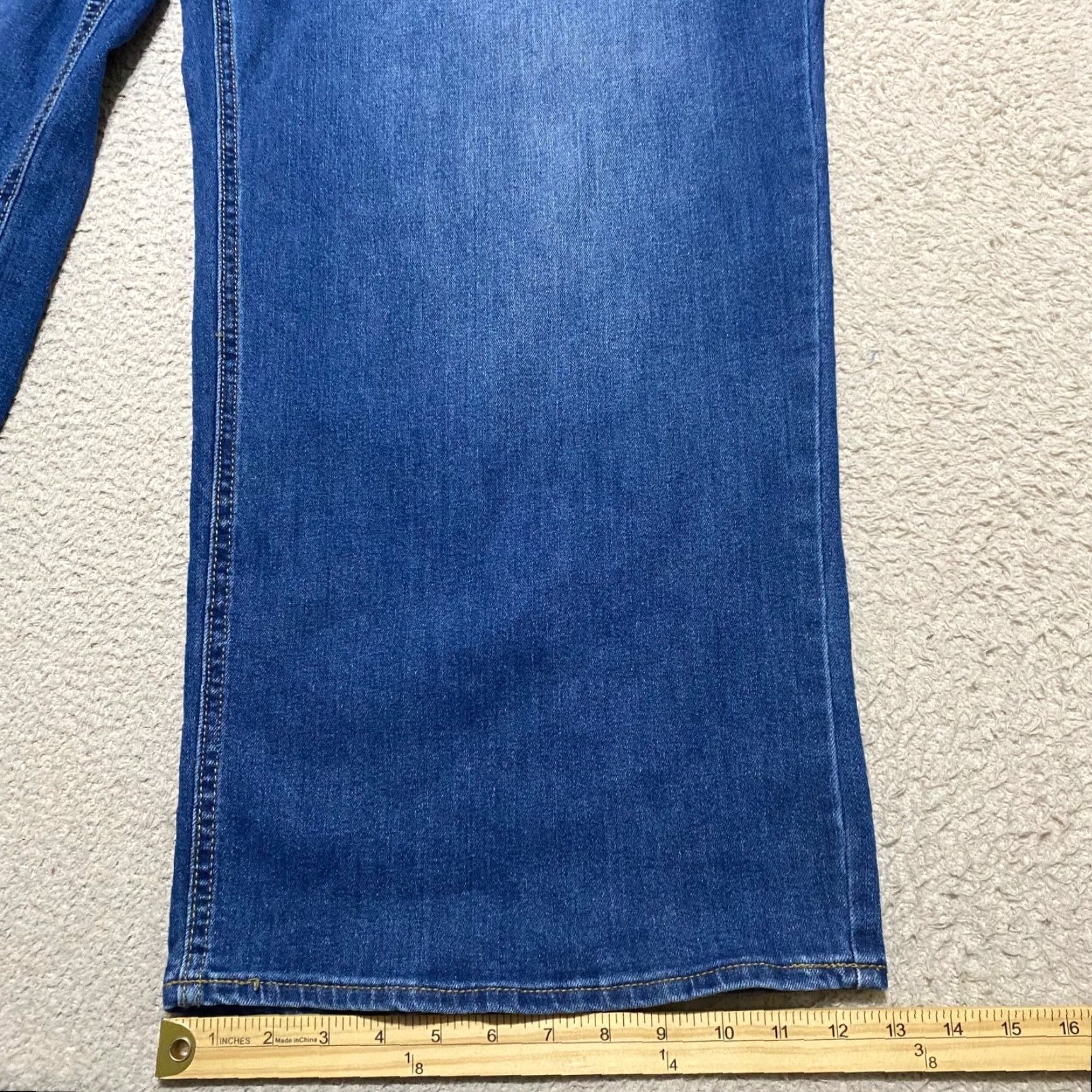 Old Navy **NWT Old Navy Blue Jeans Women's 26 Medium Wash High Rise Wide Leg** User: NWT Old Navy Blue Jeans Women's 26 Medium Wash High Rise Wide Leg Size 26" / US 2 / IT 38 - 5 Thumbnail