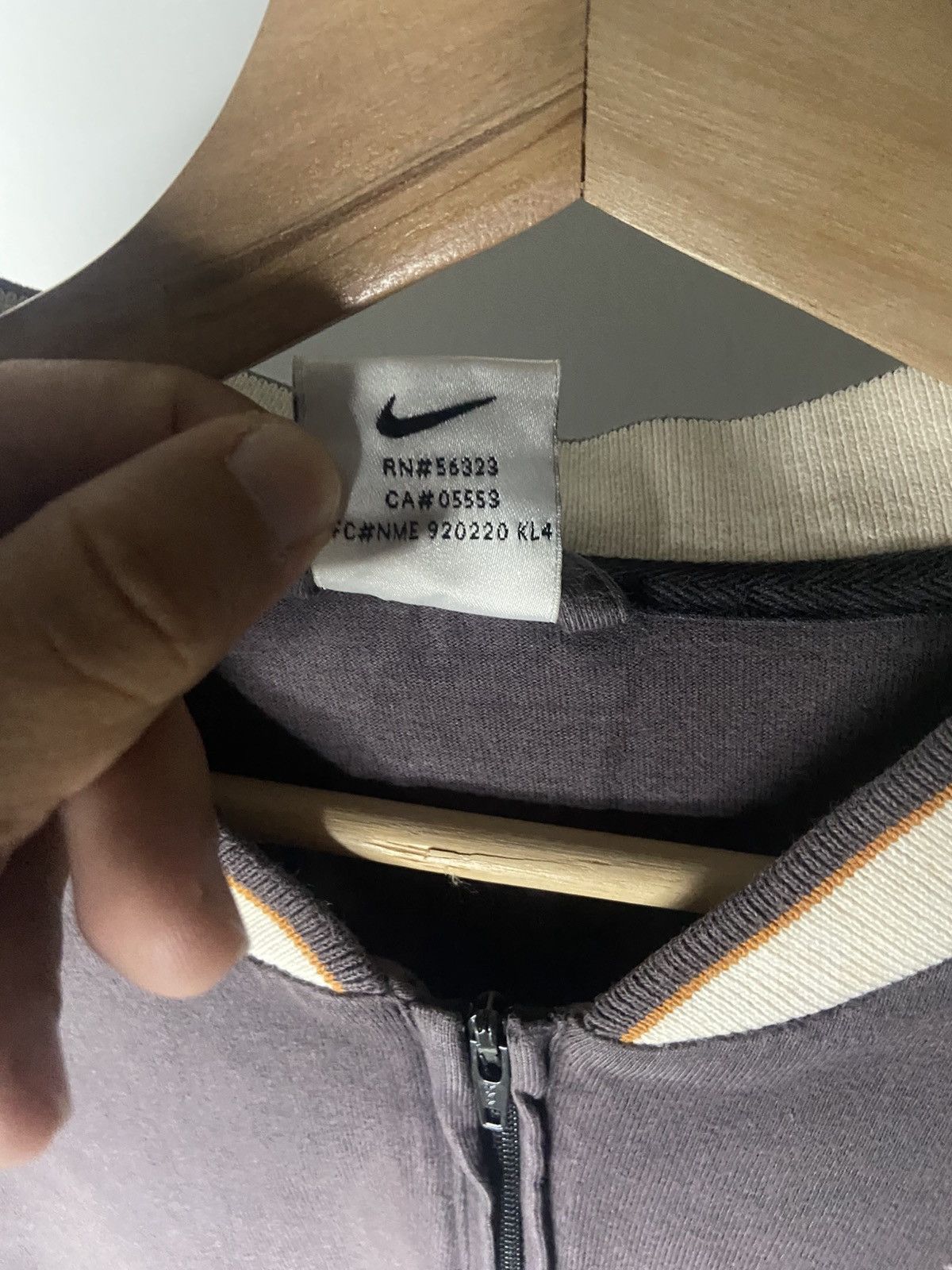 Nike VINTAGE NIKE CENTRE😊❤️ Size US L / EU 52-54 / 3 - 6 Thumbnail