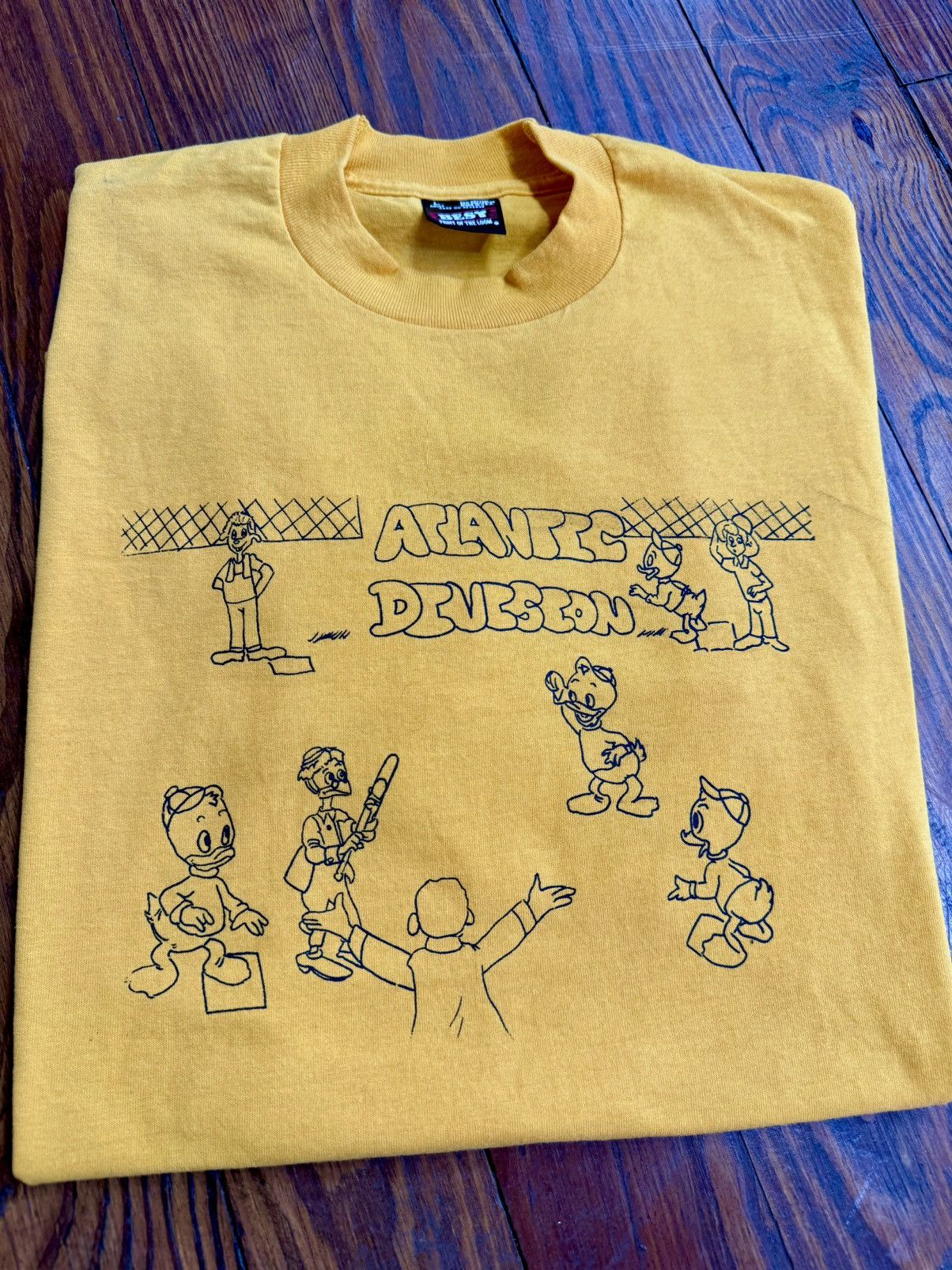 Disney × Vintage 1996 Donald Duck Louie Huey & Dewey Vintage Disney Shirt Size US L / EU 52-54 / 3 - 1 Thumbnail