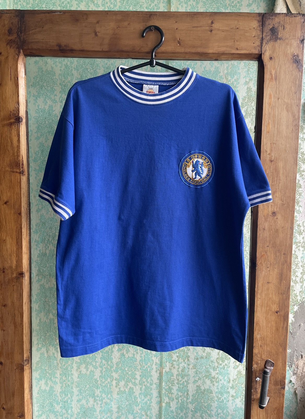 Toffs Toffs Chelsea CFC Retro Replicas Football Shirt 1963-63 Size US M / EU 48-50 / 2 - 1 Thumbnail